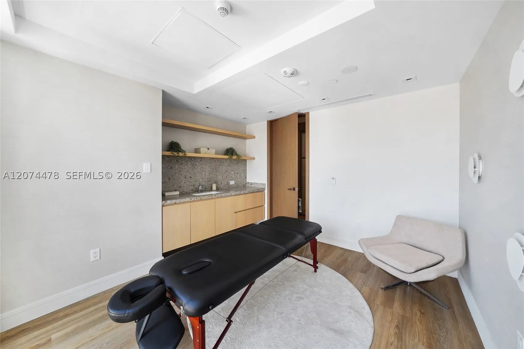 515 Valencia Ave #601