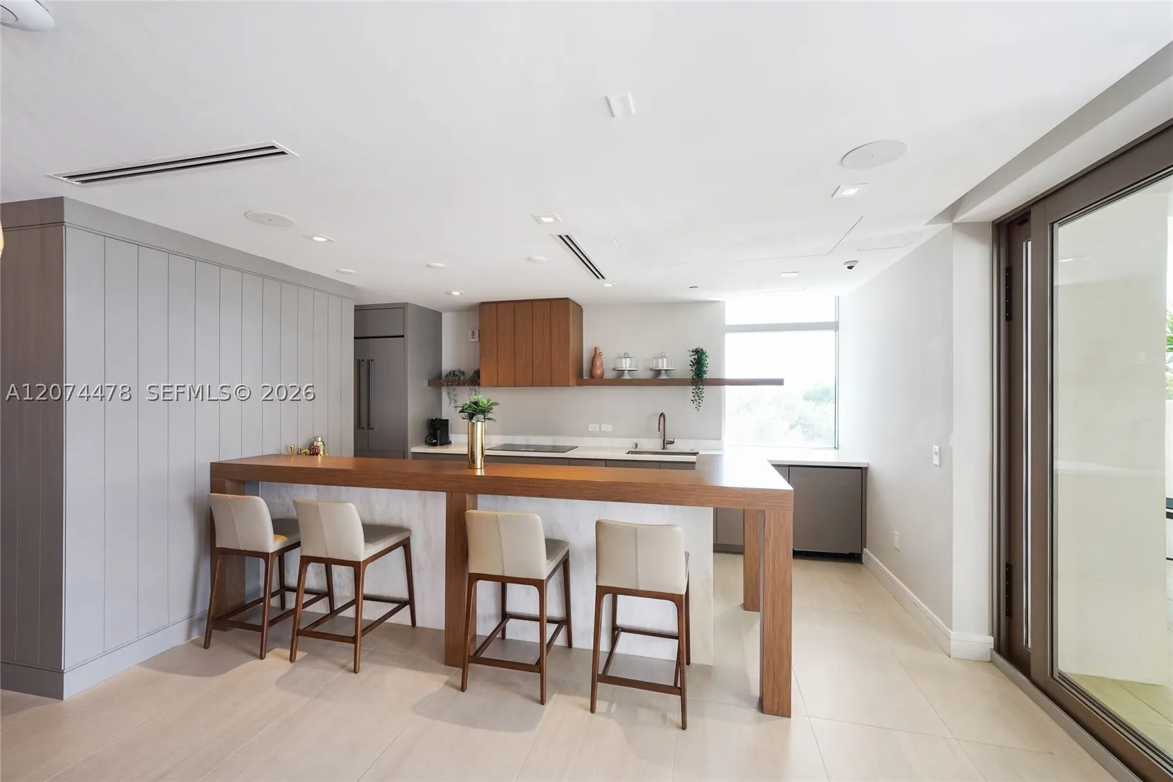 515 Valencia Ave #601