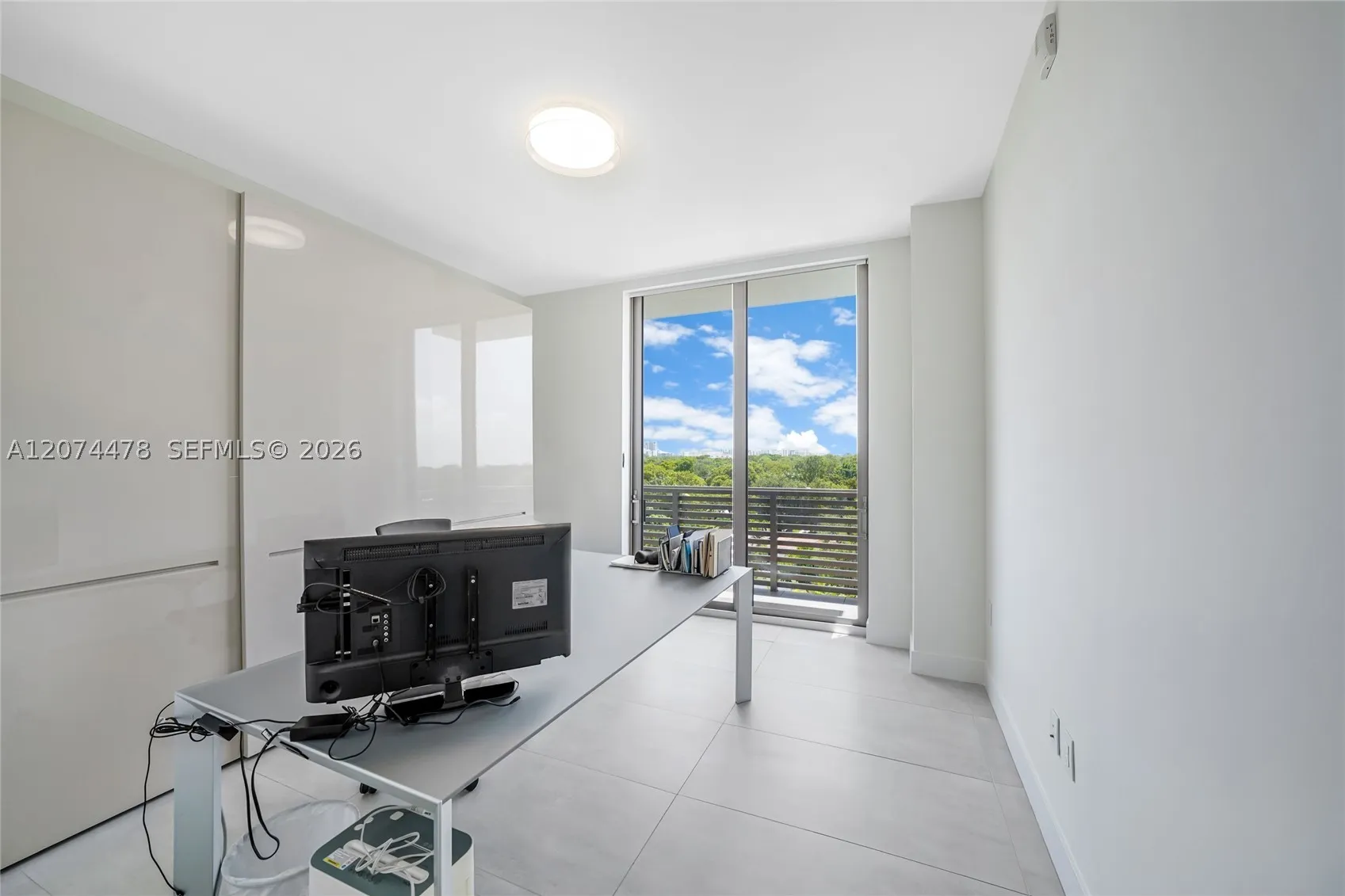 515 Valencia Ave #601