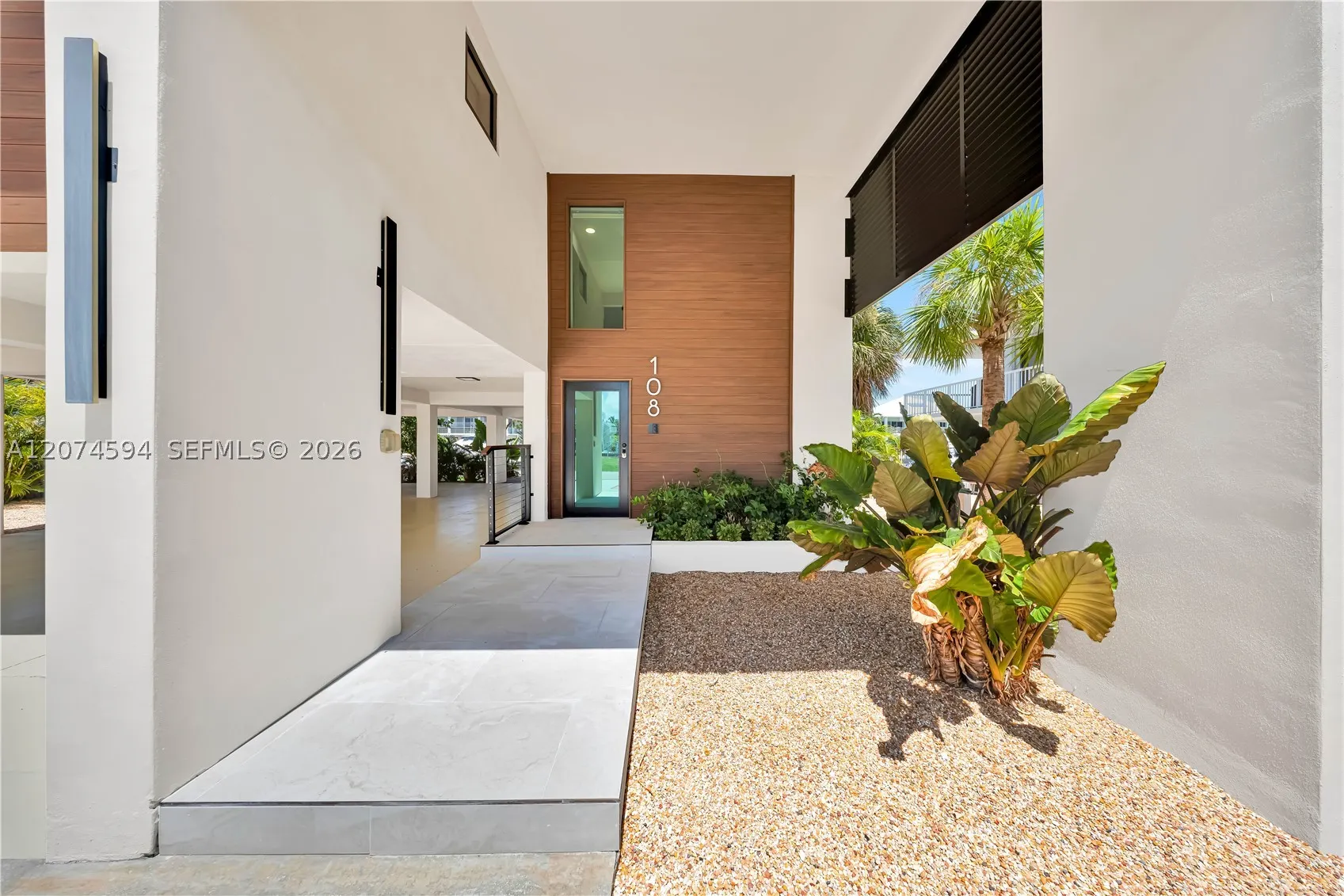 108 W Plaza Del Lago #108