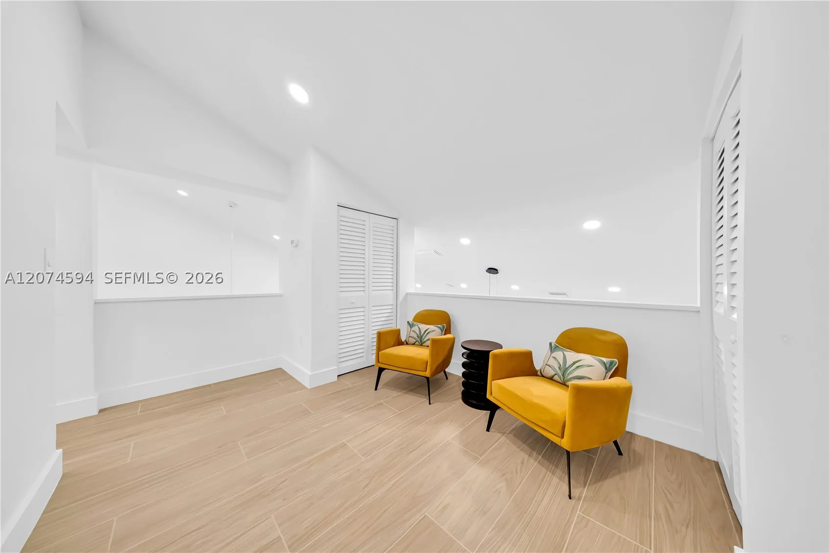 108 W Plaza Del Lago #108