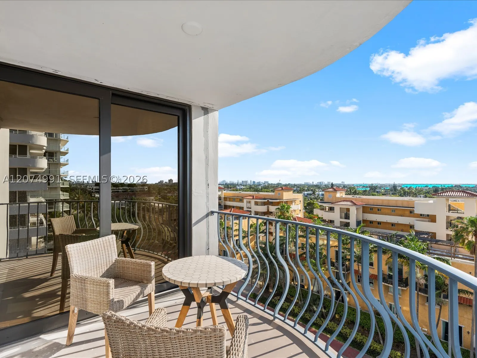 8877 Collins Ave #704