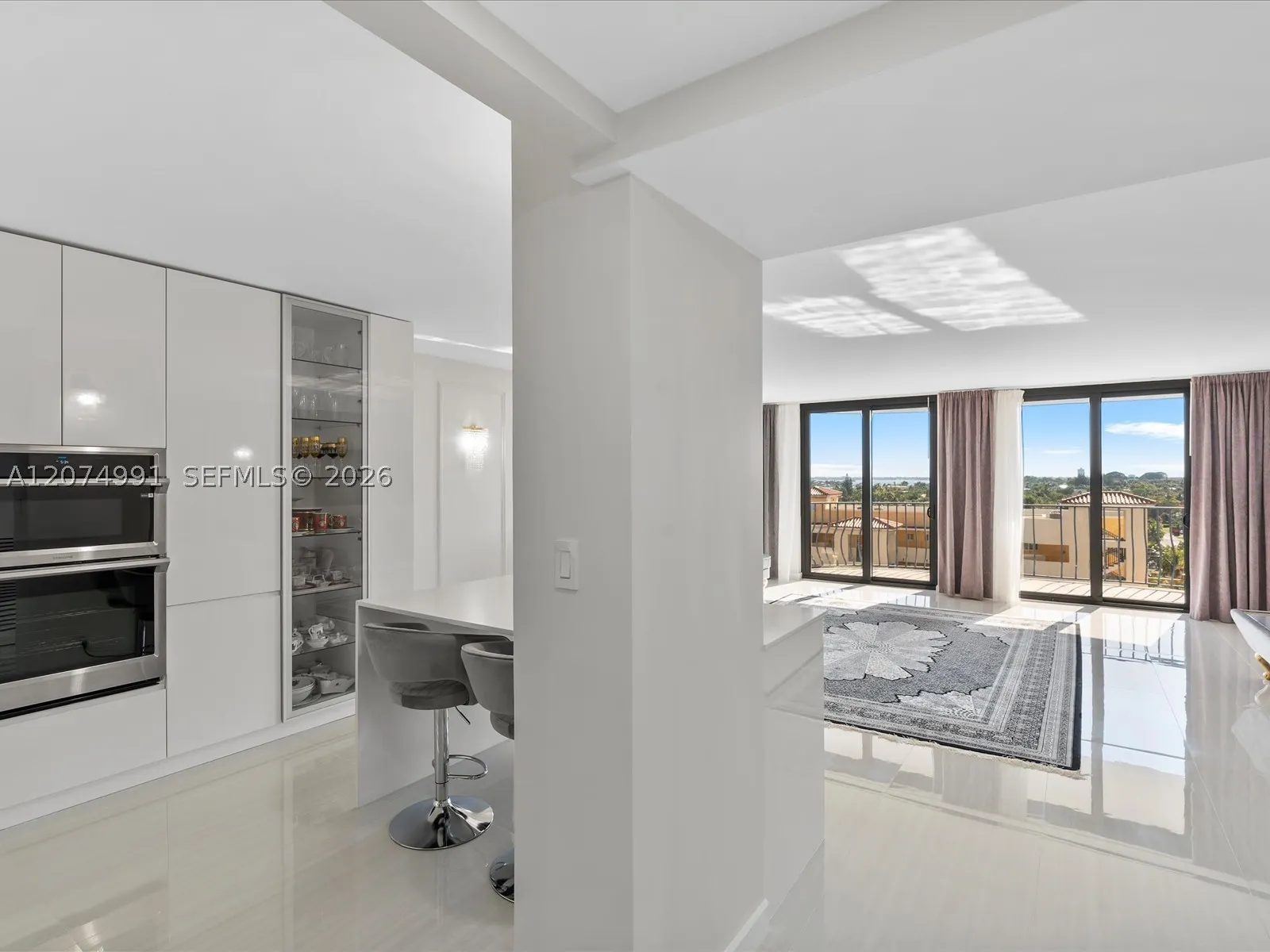 8877 Collins Ave #704