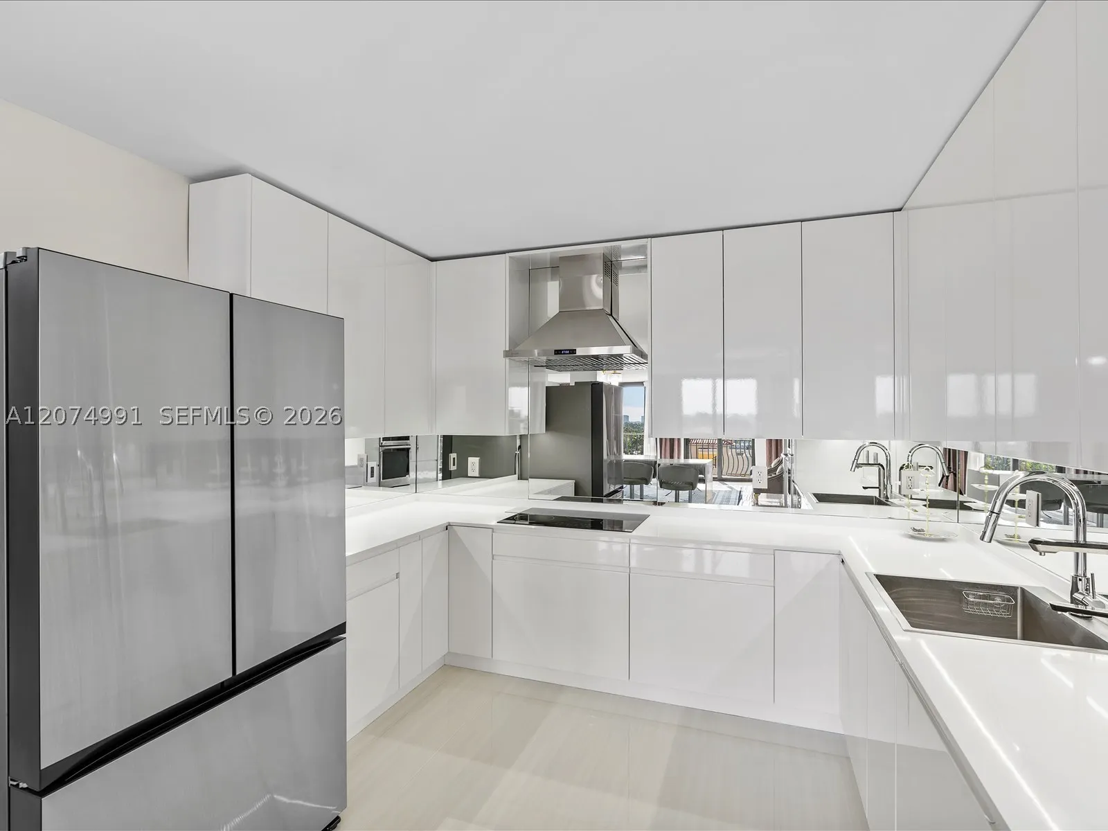 8877 Collins Ave #704