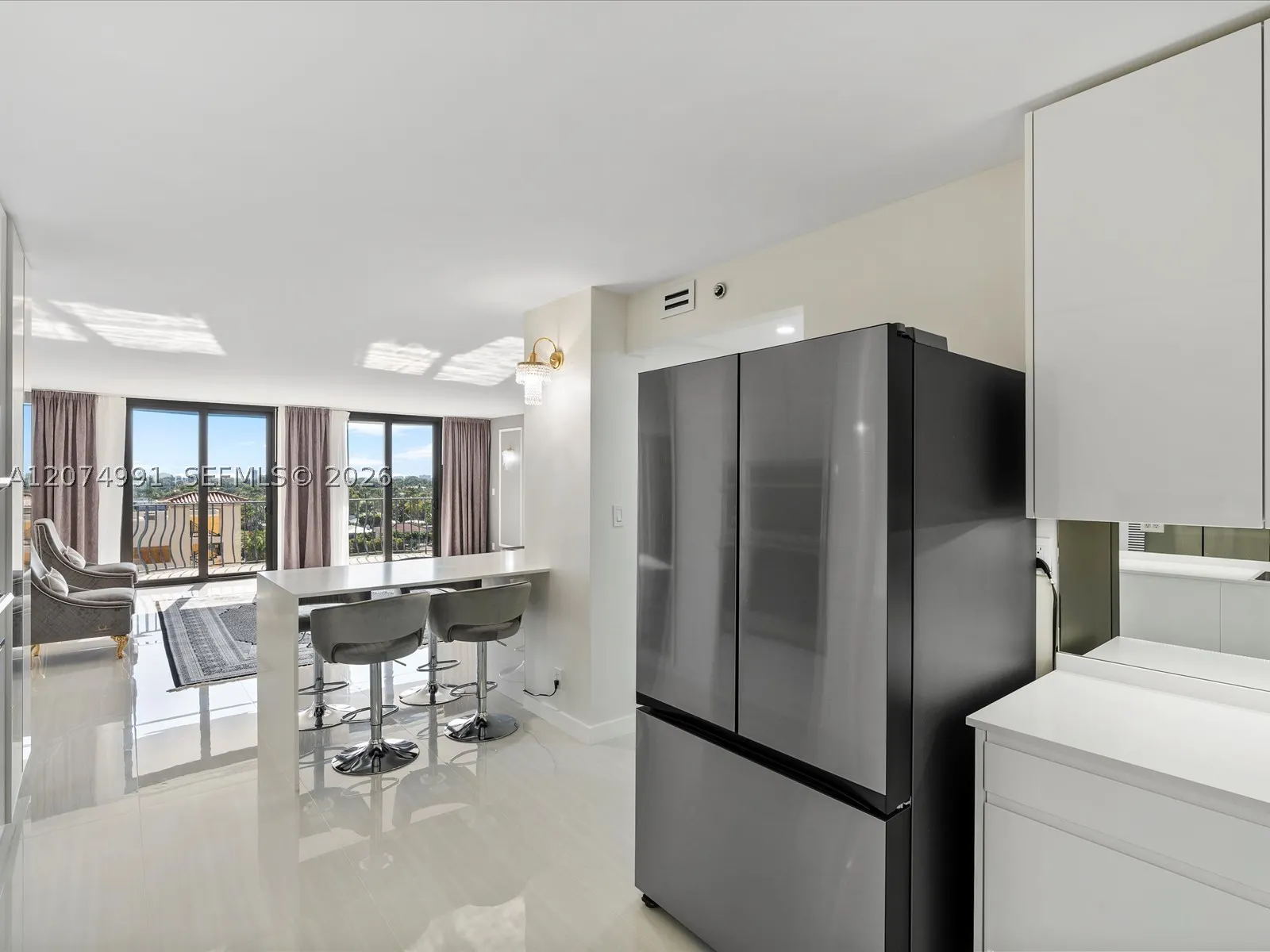 8877 Collins Ave #704