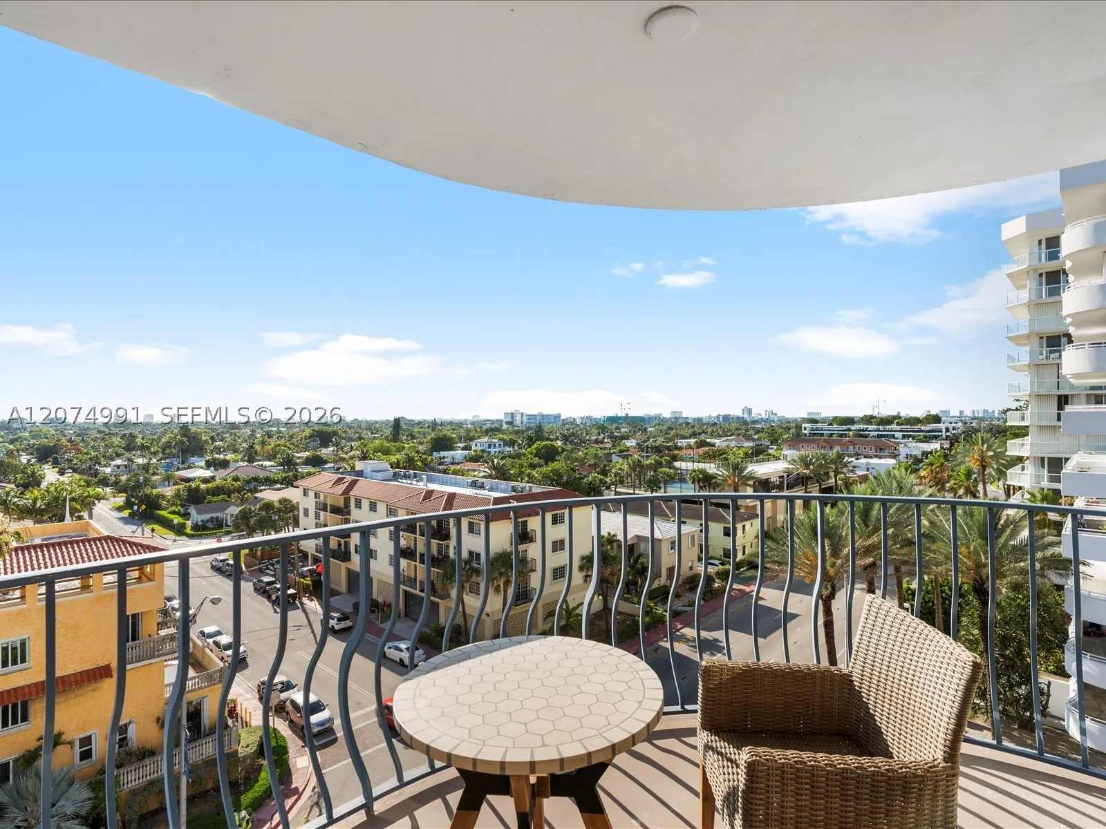 8877 Collins Ave #704