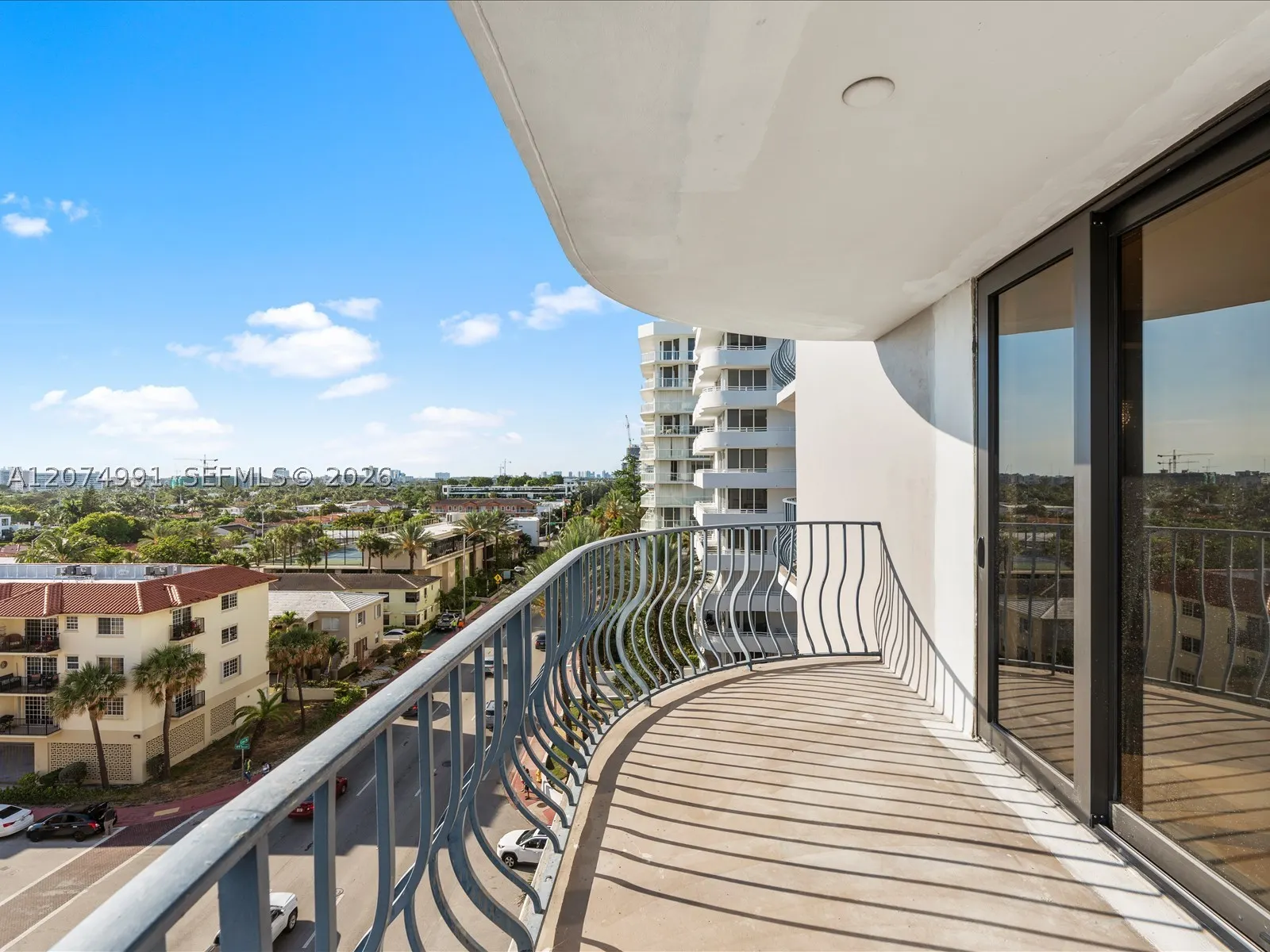 8877 Collins Ave #704