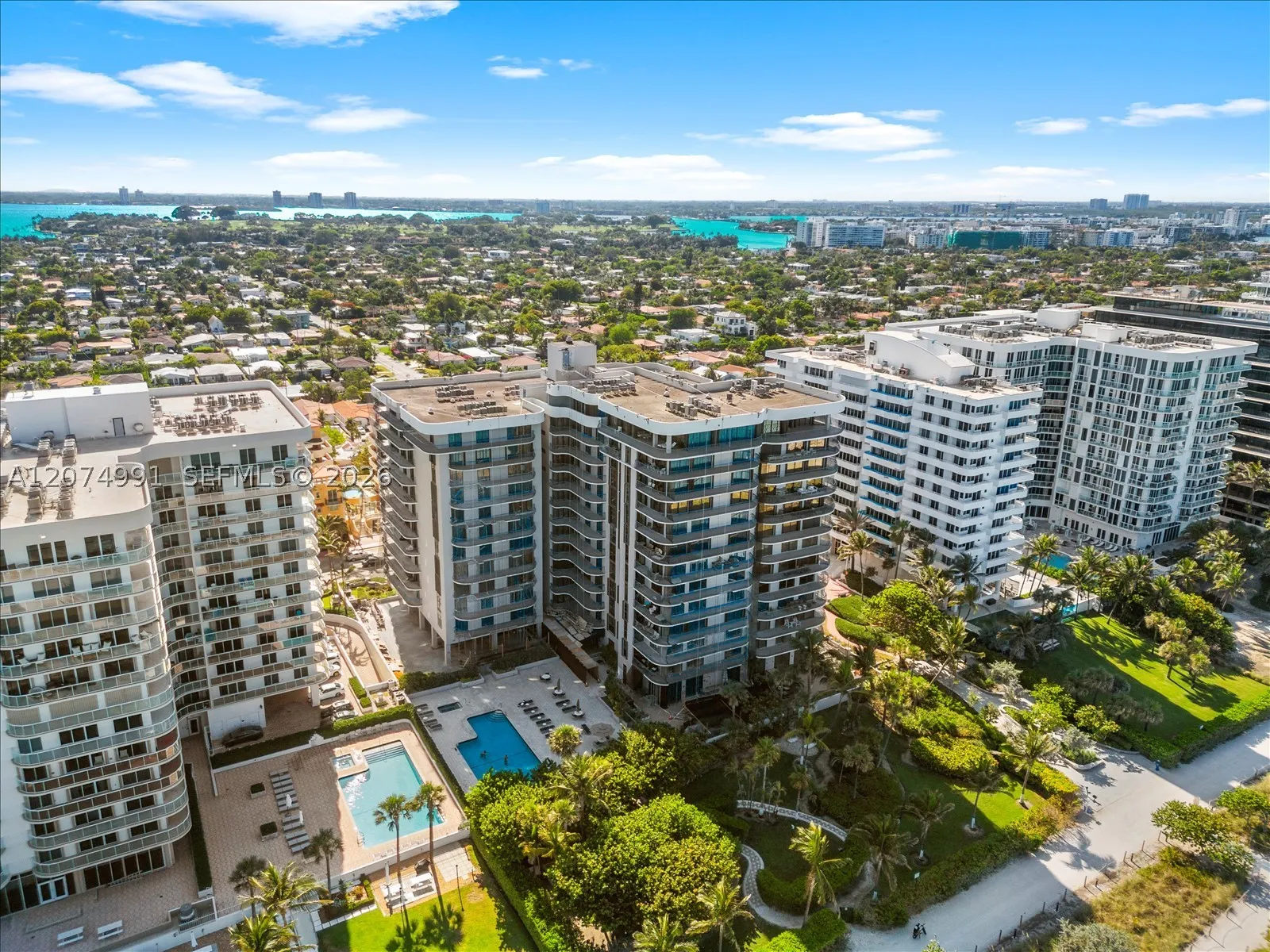 8877 Collins Ave #704