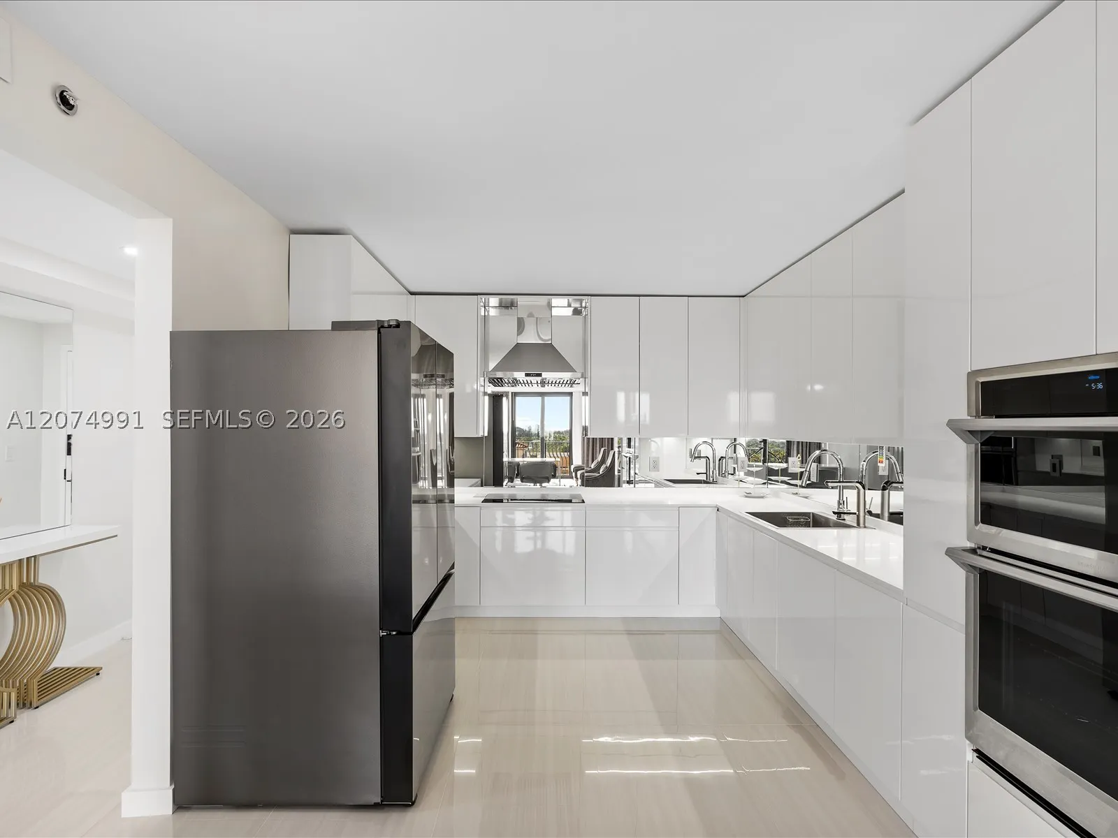 8877 Collins Ave #704