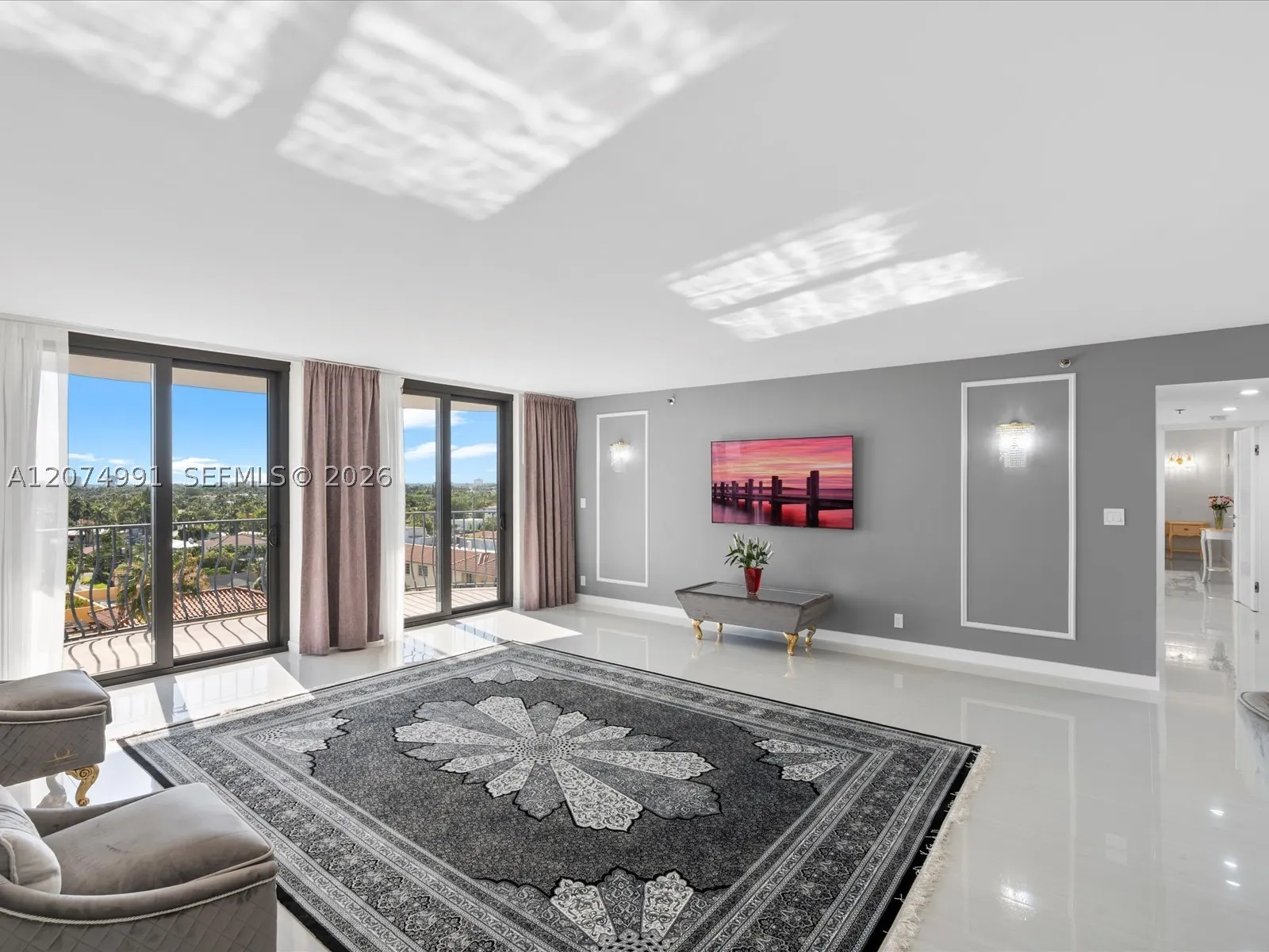 8877 Collins Ave #704