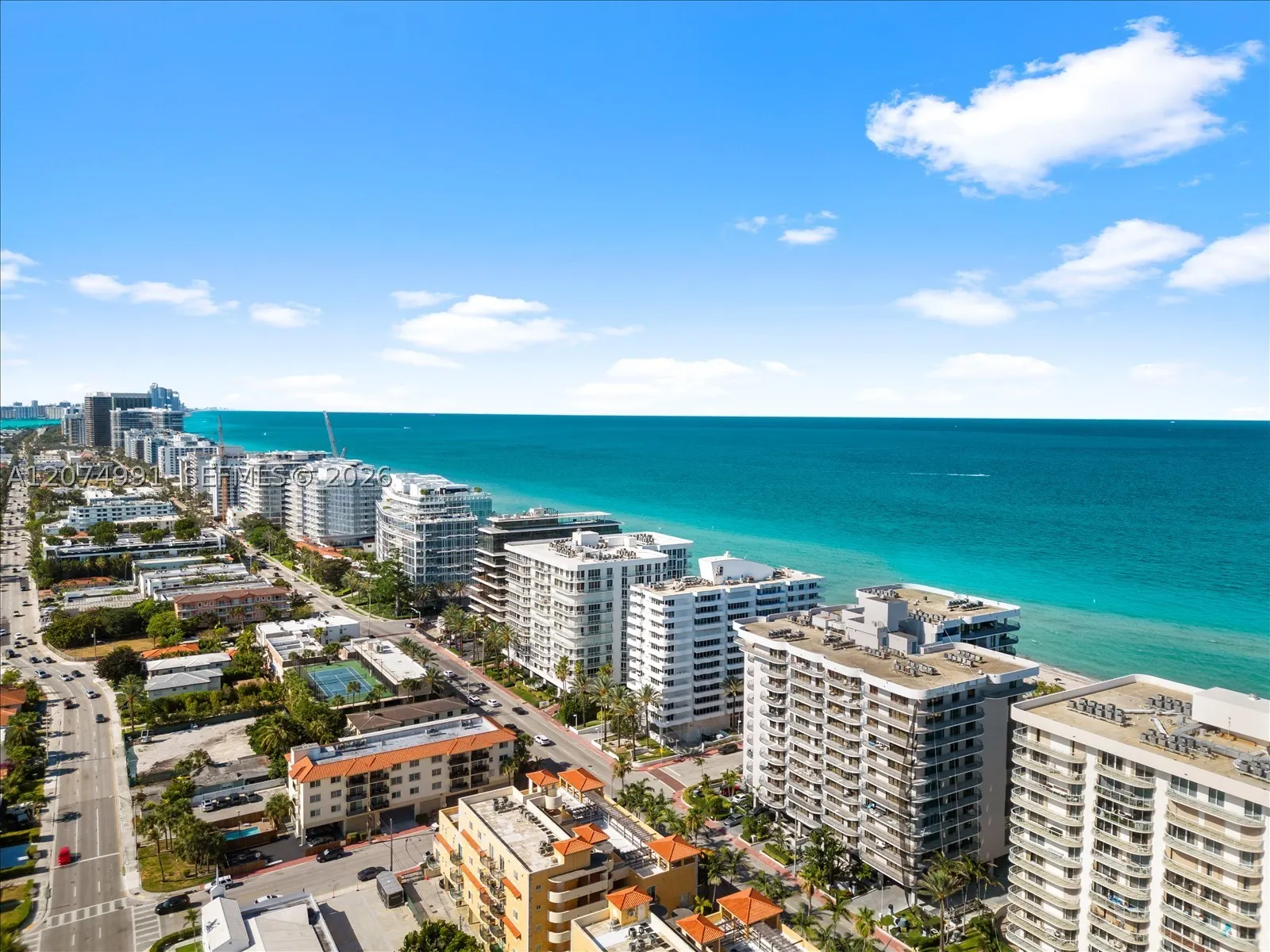 8877 Collins Ave #704