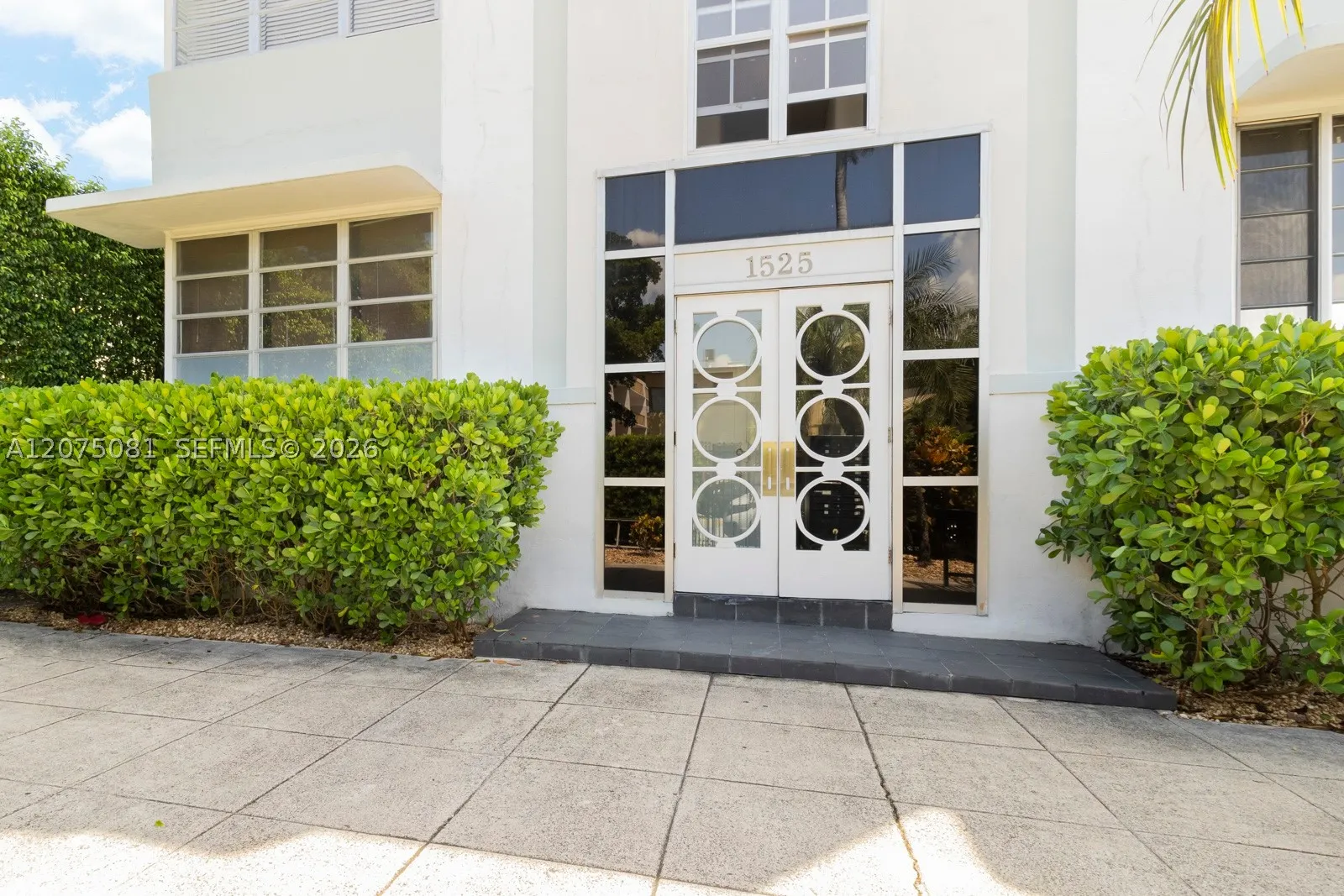 1525 Meridian Ave #209