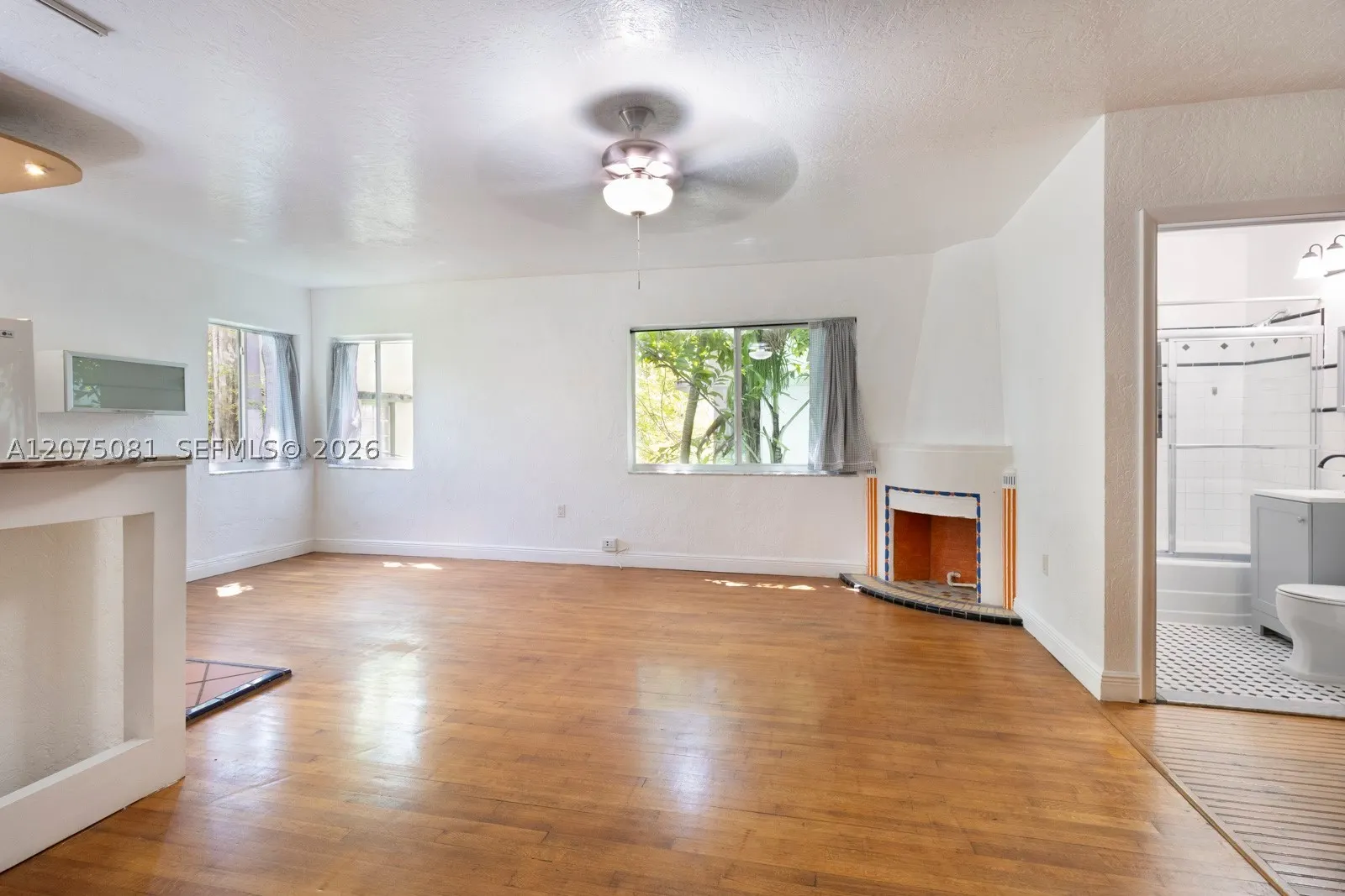 1525 Meridian Ave #209