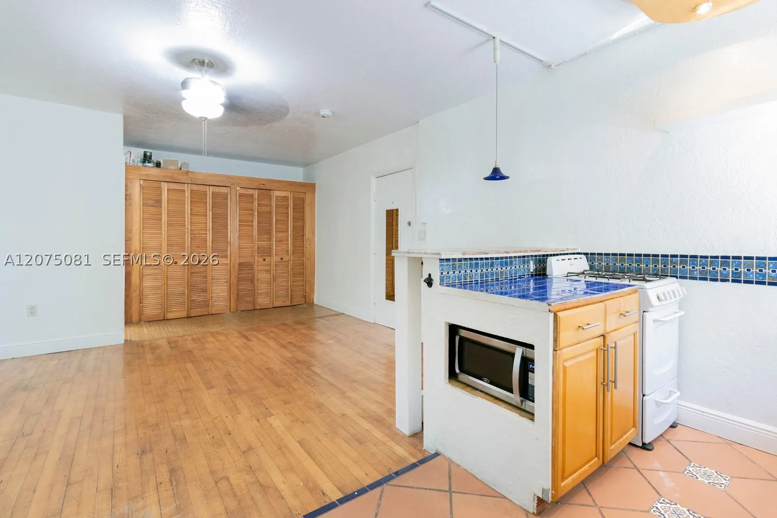 1525 Meridian Ave #209