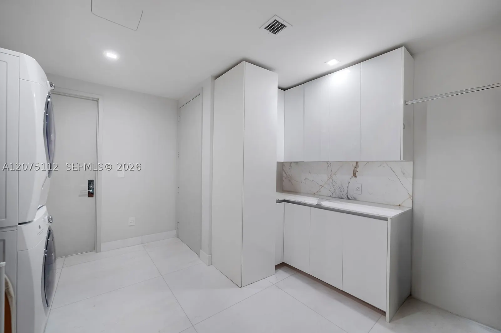 10203 Collins Ave #801