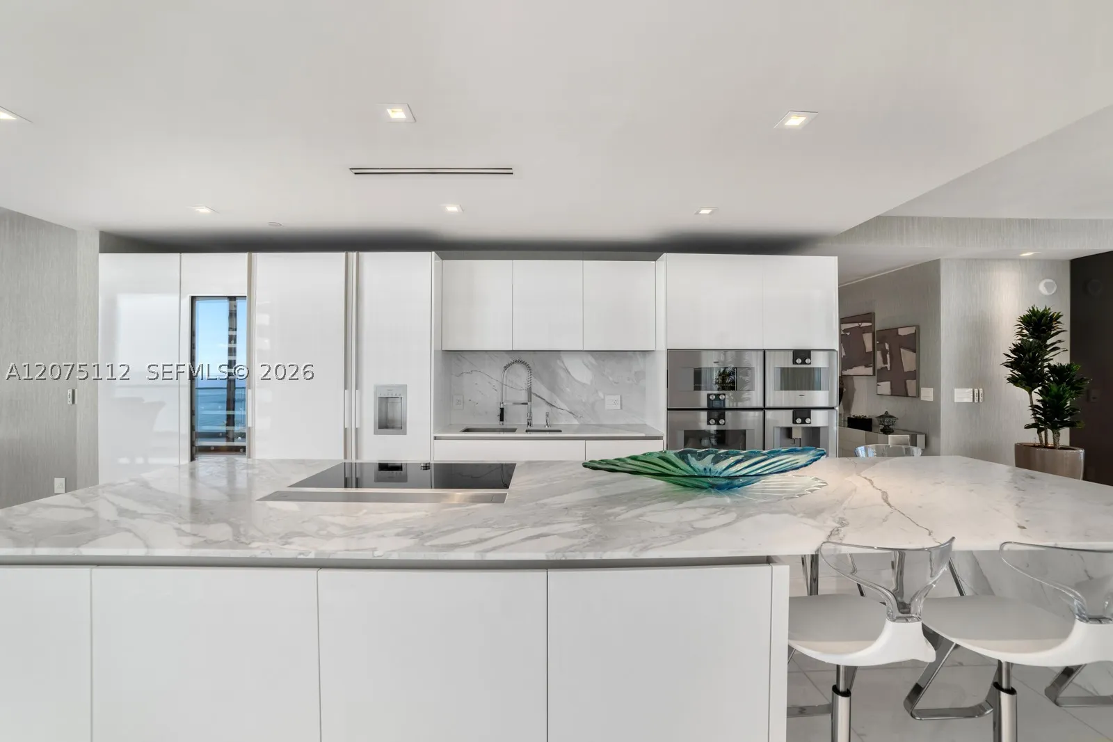 10203 Collins Ave #801