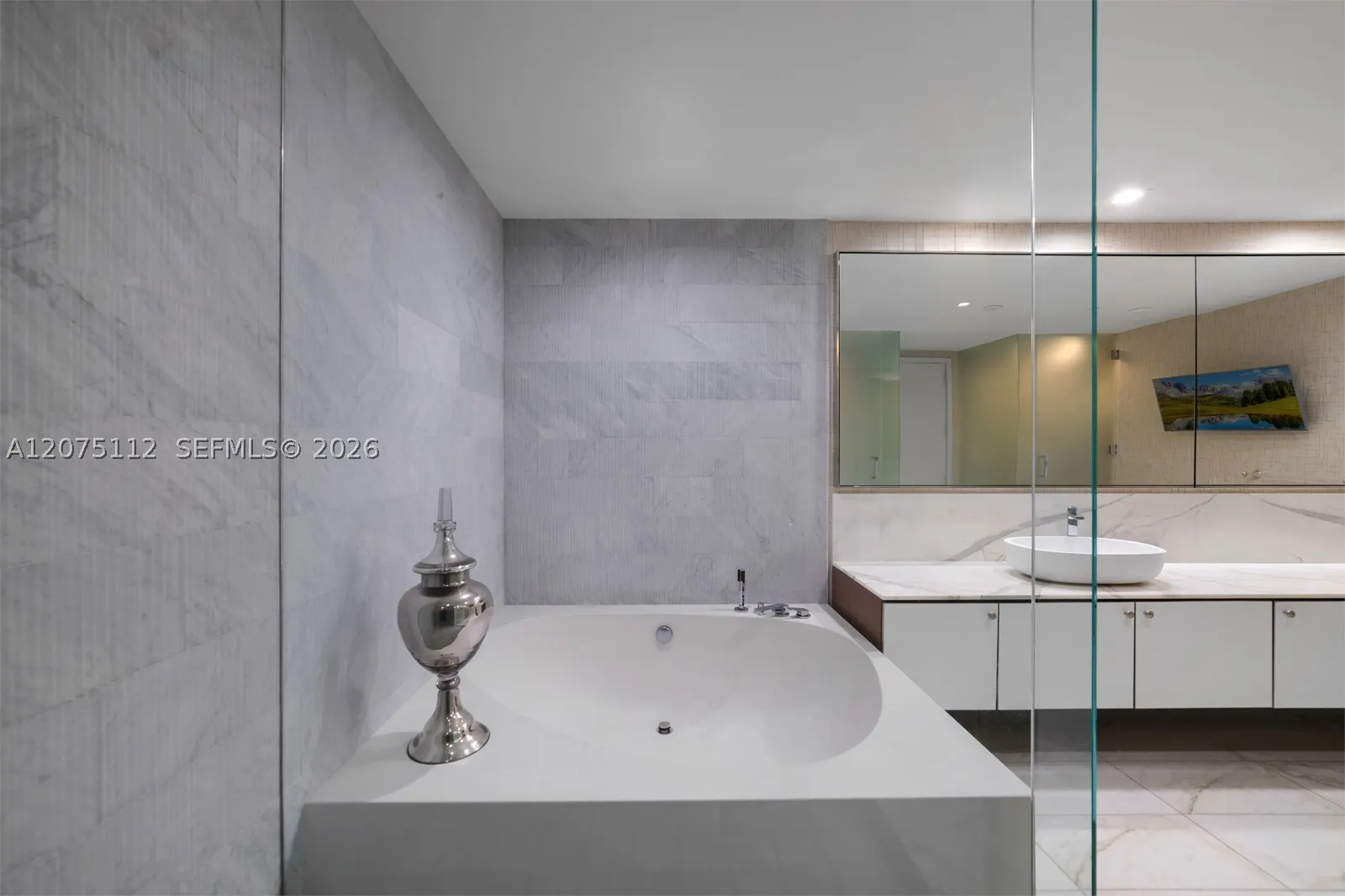 10203 Collins Ave #801