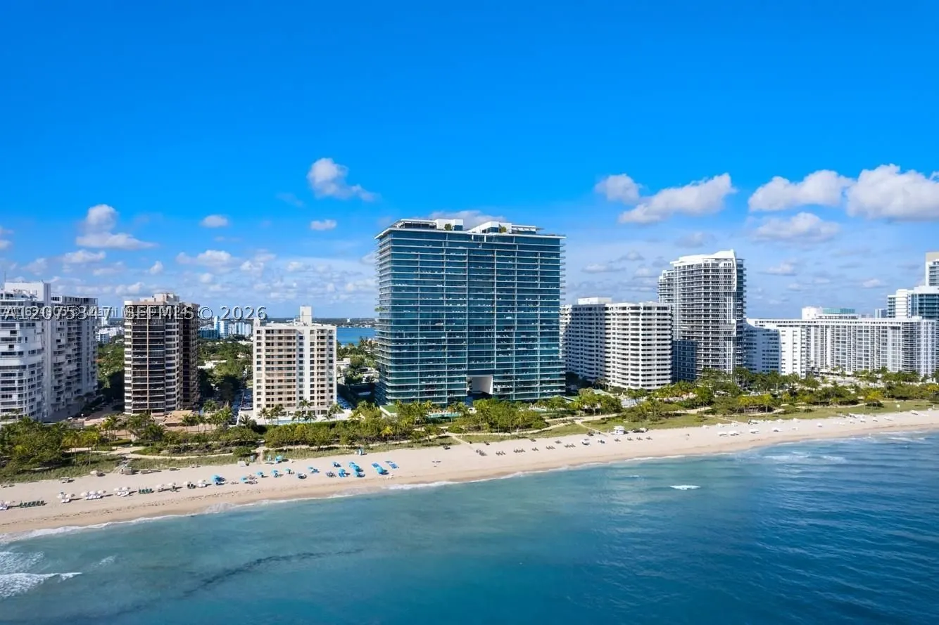10201 Collins Ave #907
