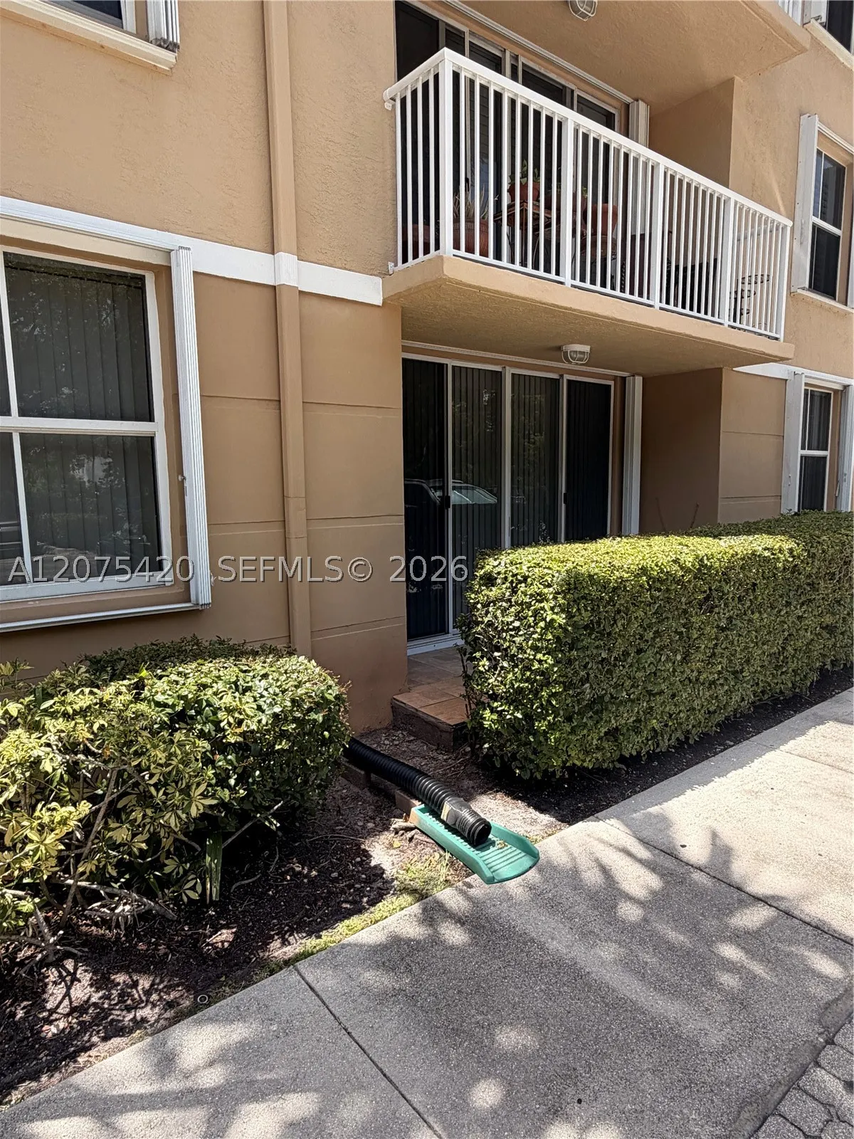 619 E Sheridan St #105
