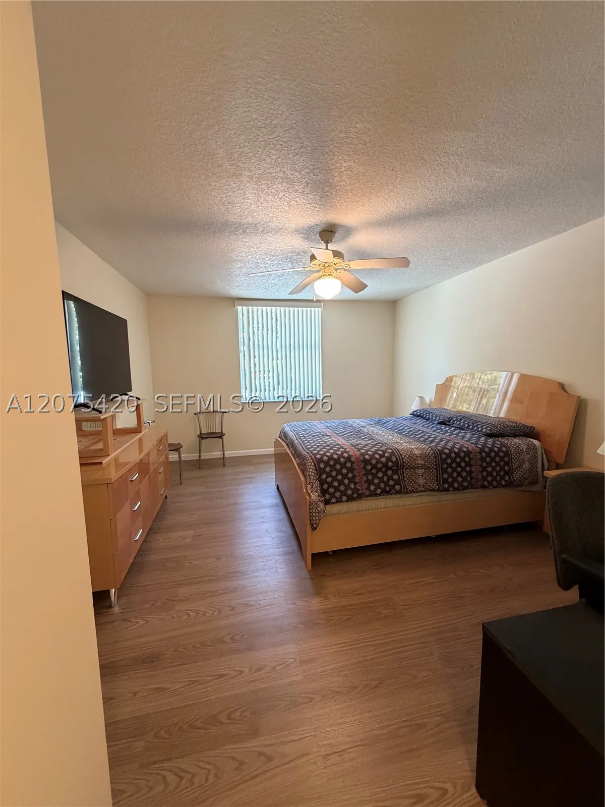 619 E Sheridan St #105
