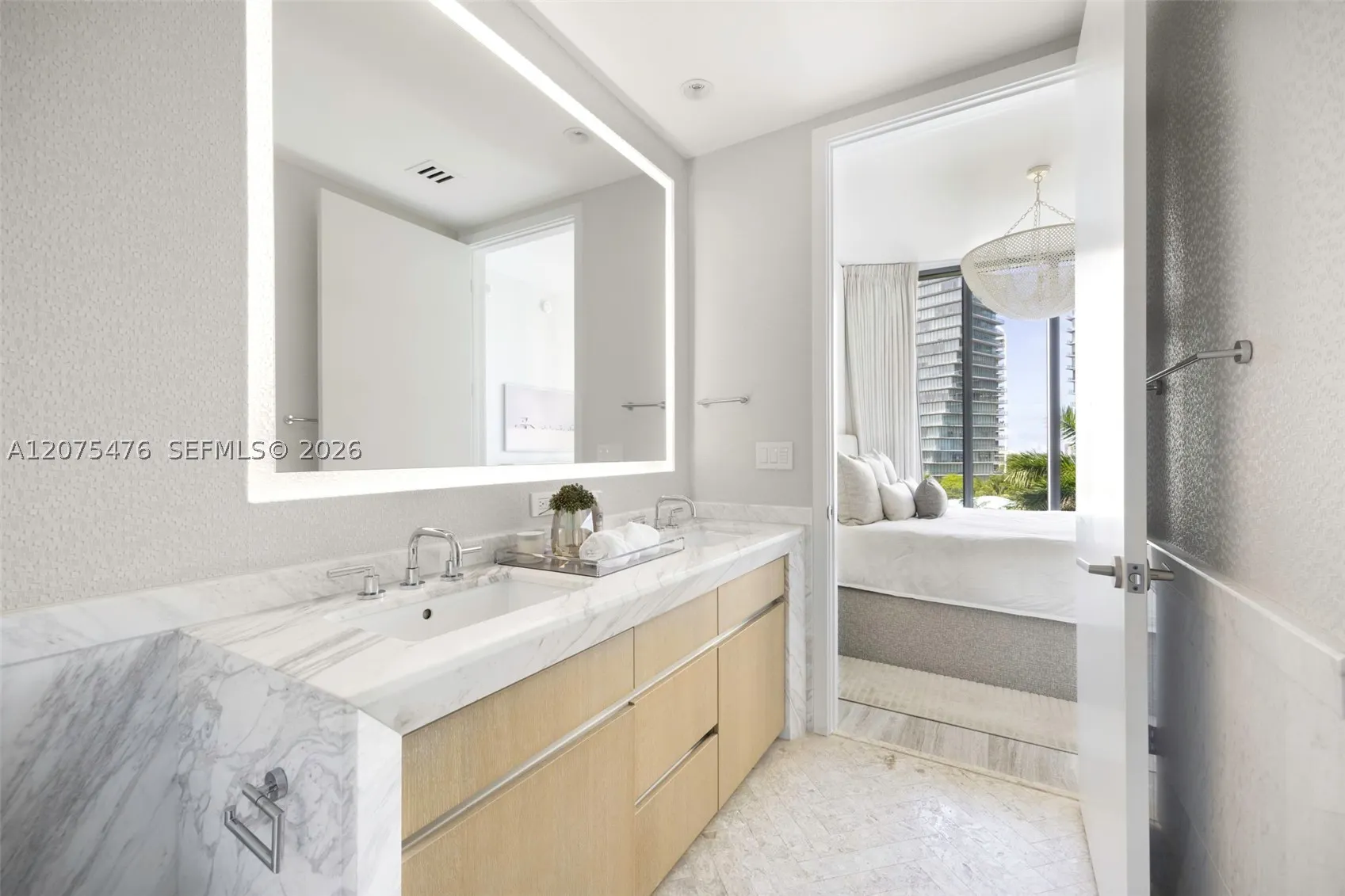 2831 S Bayshore Dr #804