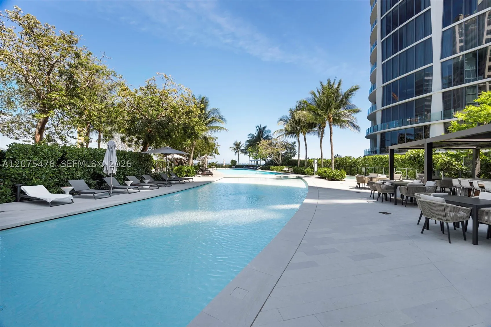 2831 S Bayshore Dr #804