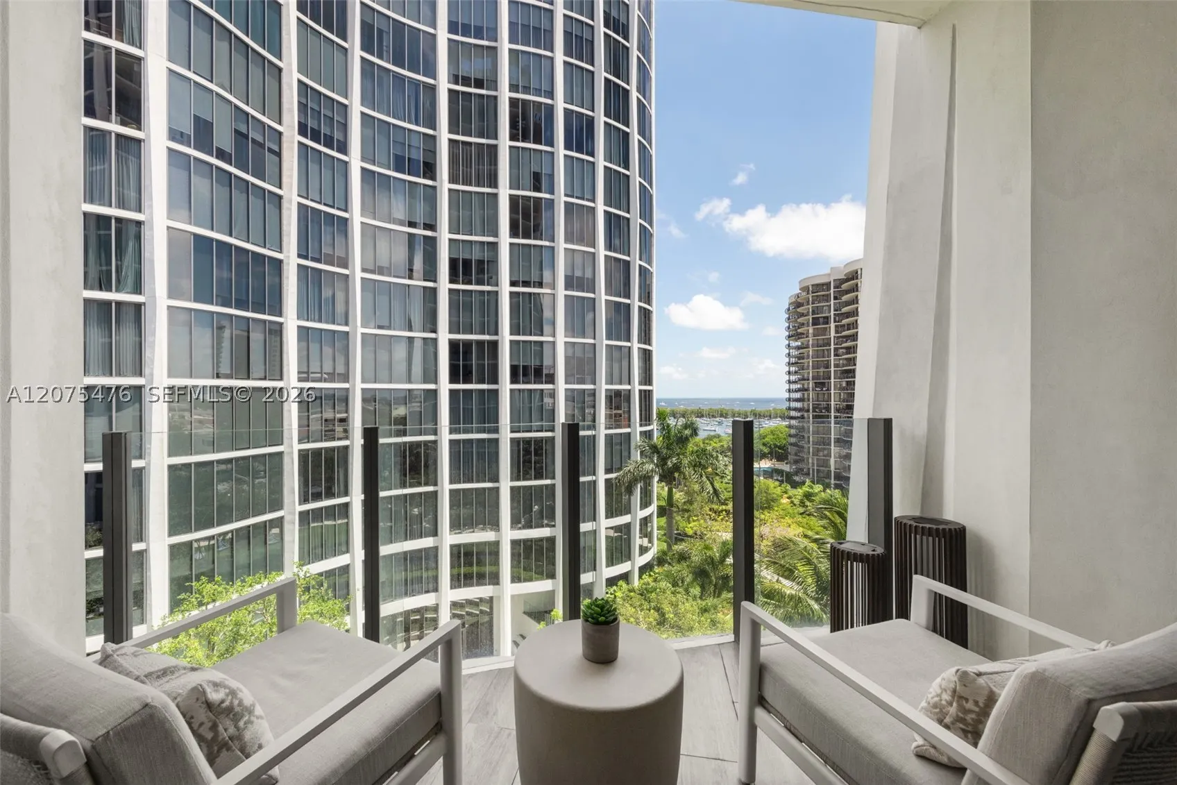 2831 S Bayshore Dr #804
