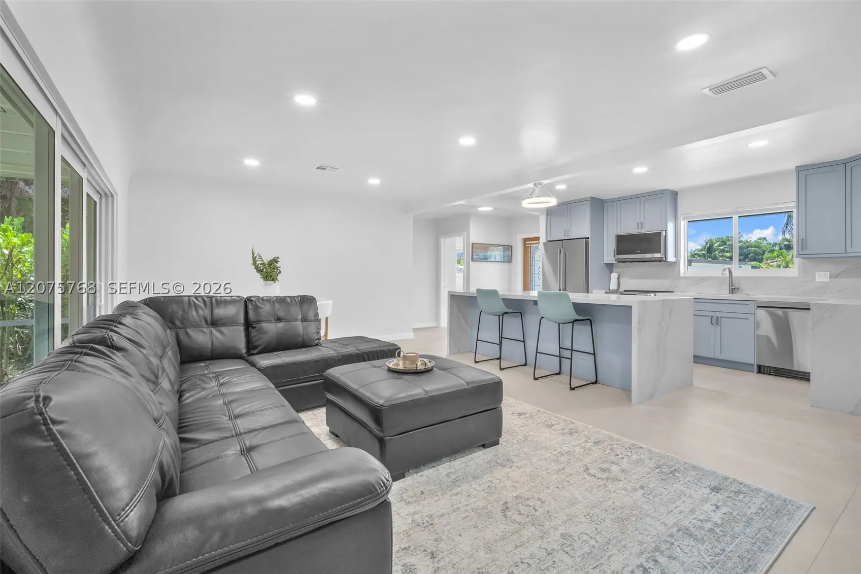 4448 SW 37th Ave