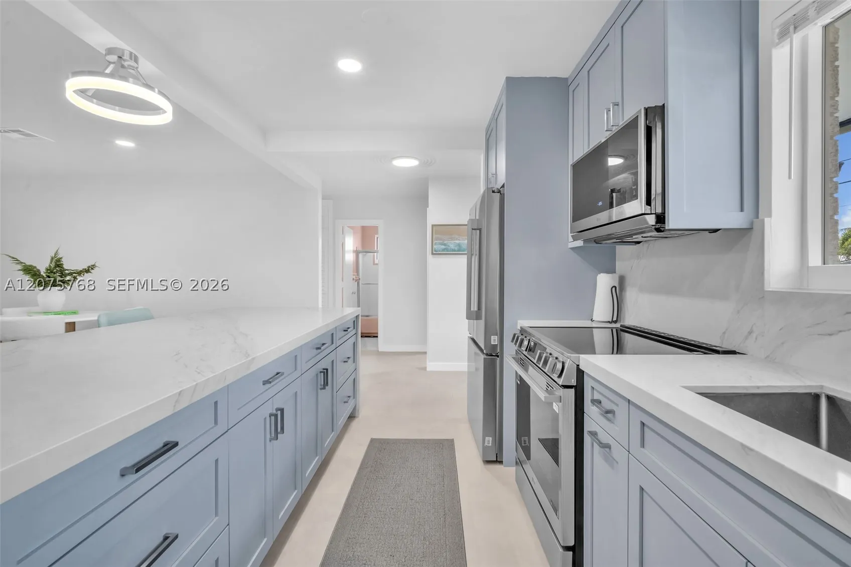 4448 SW 37th Ave