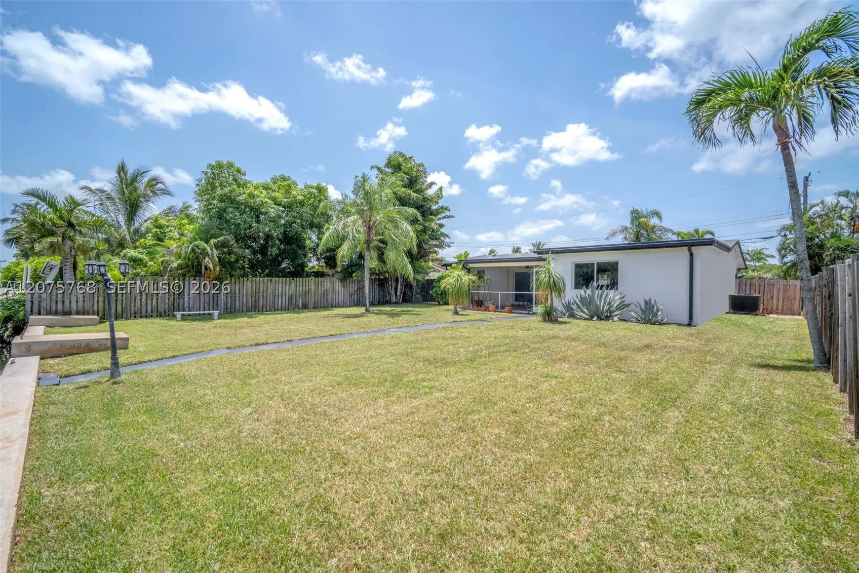 4448 SW 37th Ave