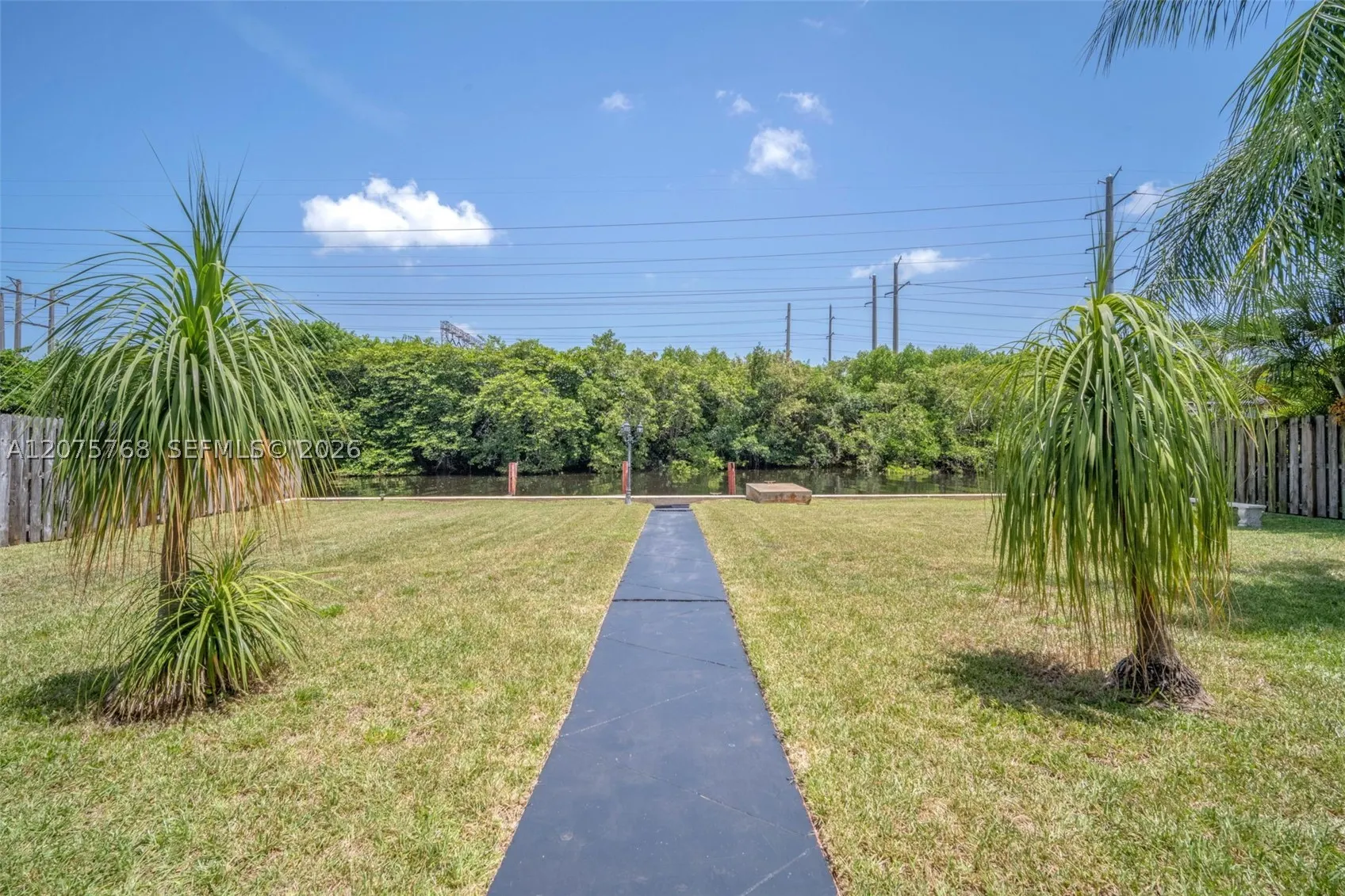 4448 SW 37th Ave