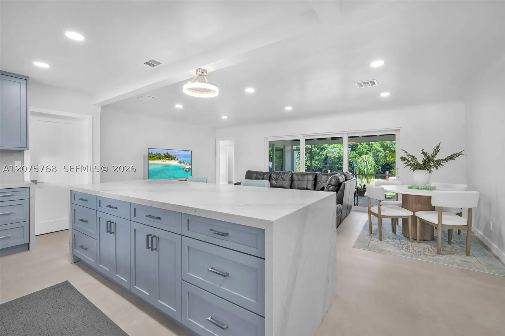 4448 SW 37th Ave
