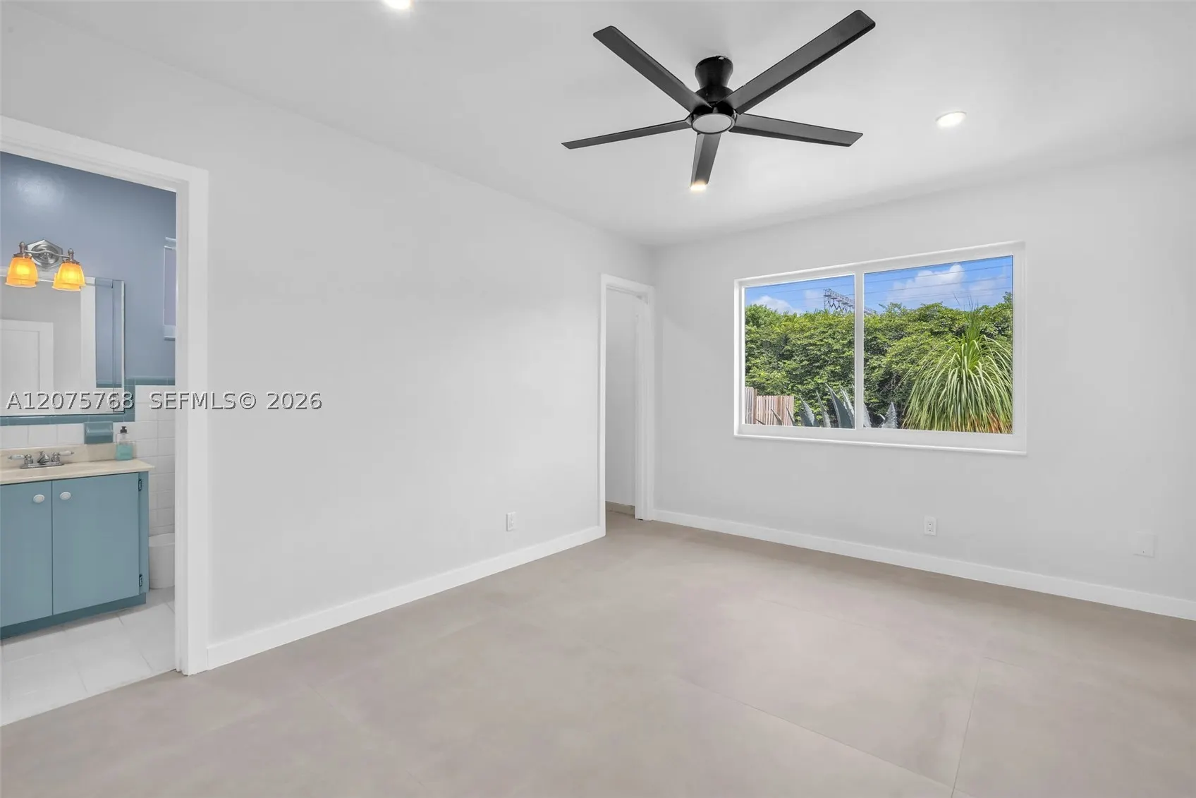 4448 SW 37th Ave