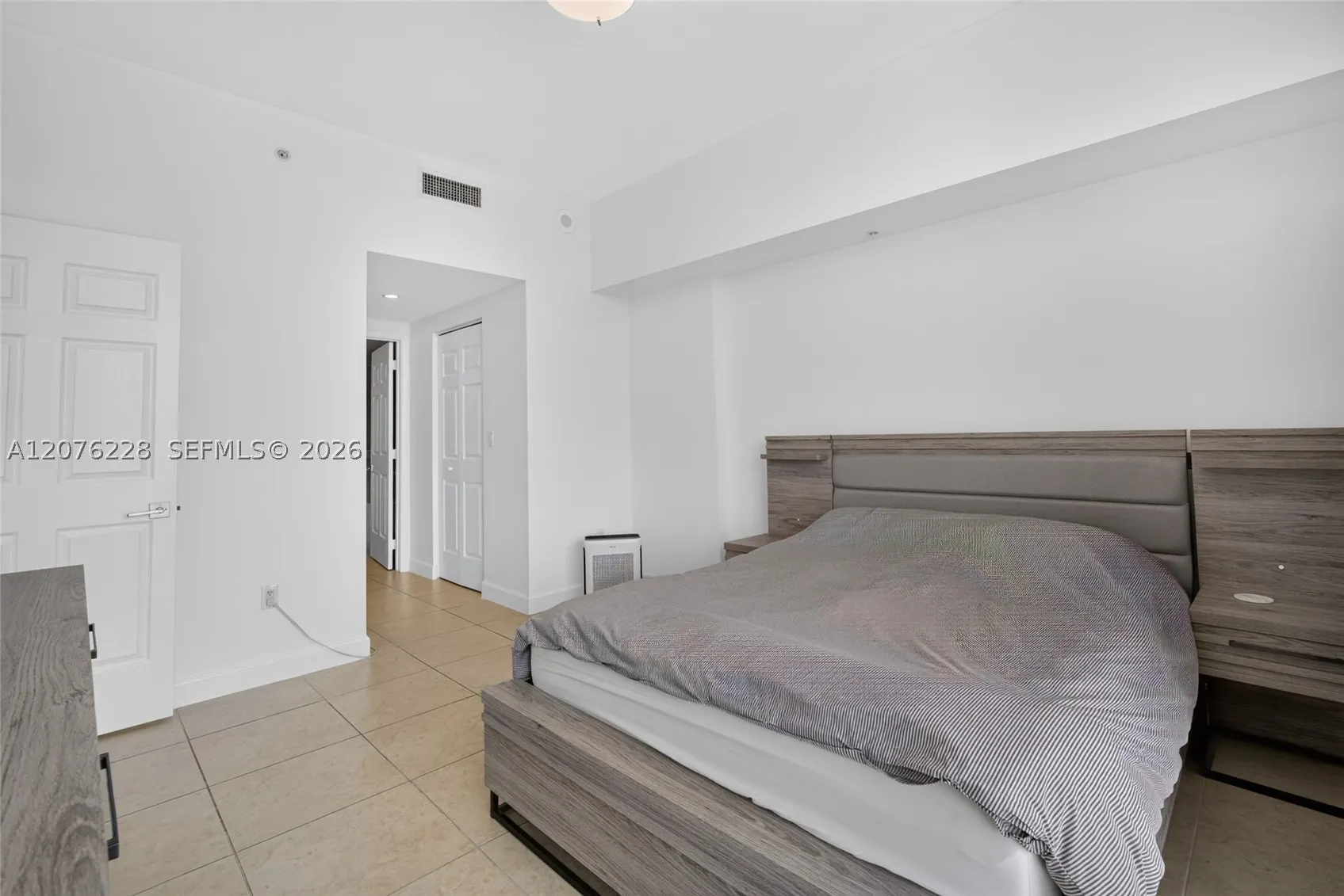 1300 Ponce De Leon Blvd #405