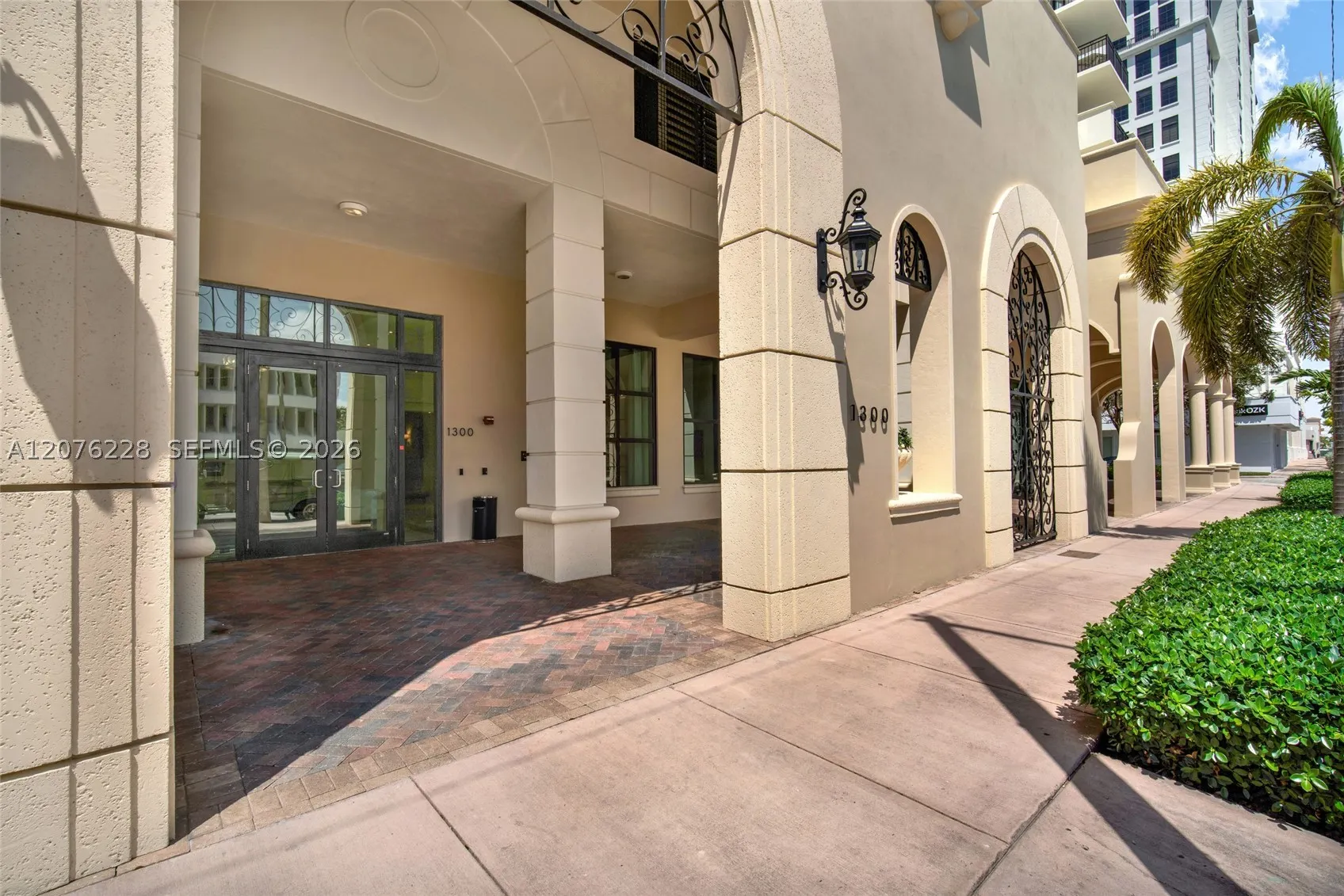 1300 Ponce De Leon Blvd #405