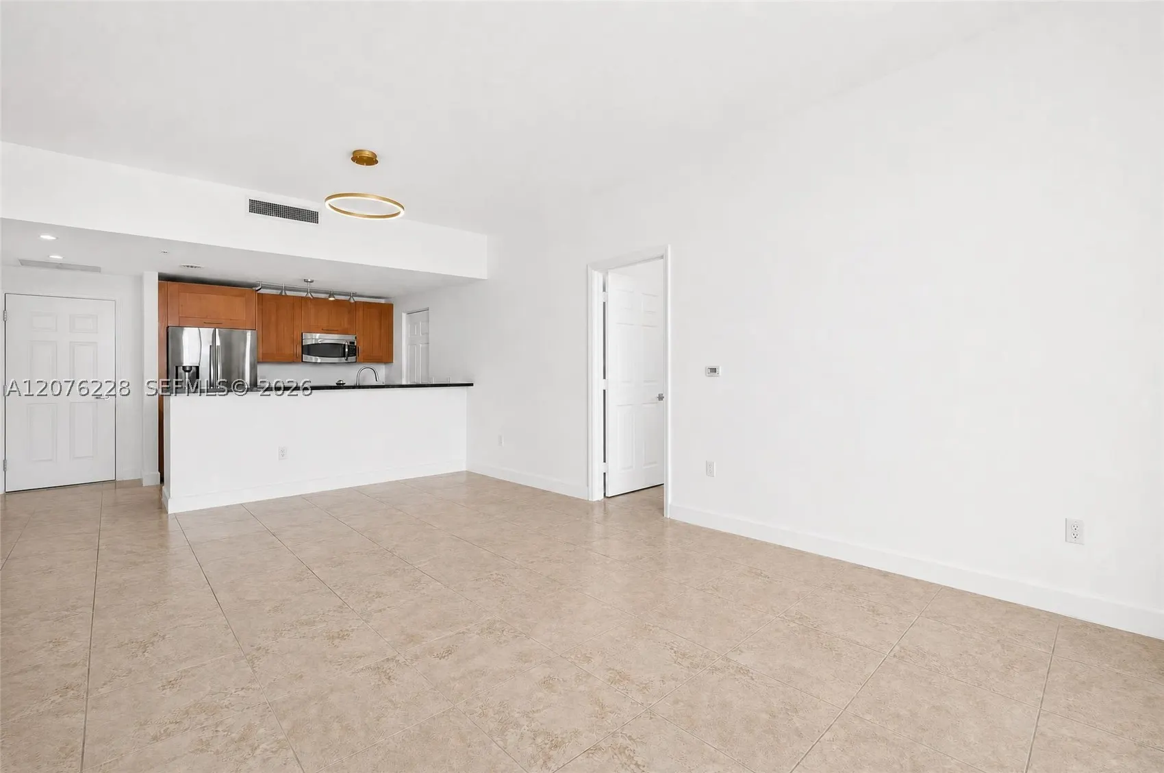 1300 Ponce De Leon Blvd #405