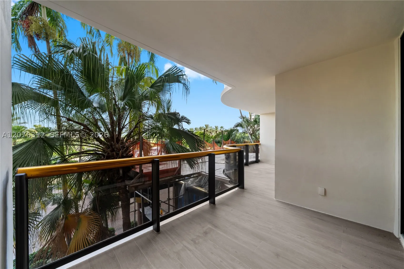 9999 Collins Ave #3F