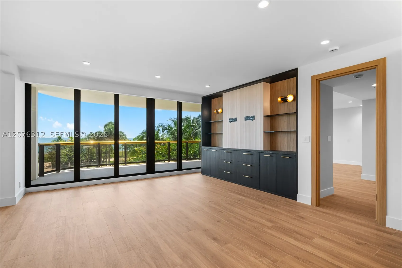 9999 Collins Ave #3F