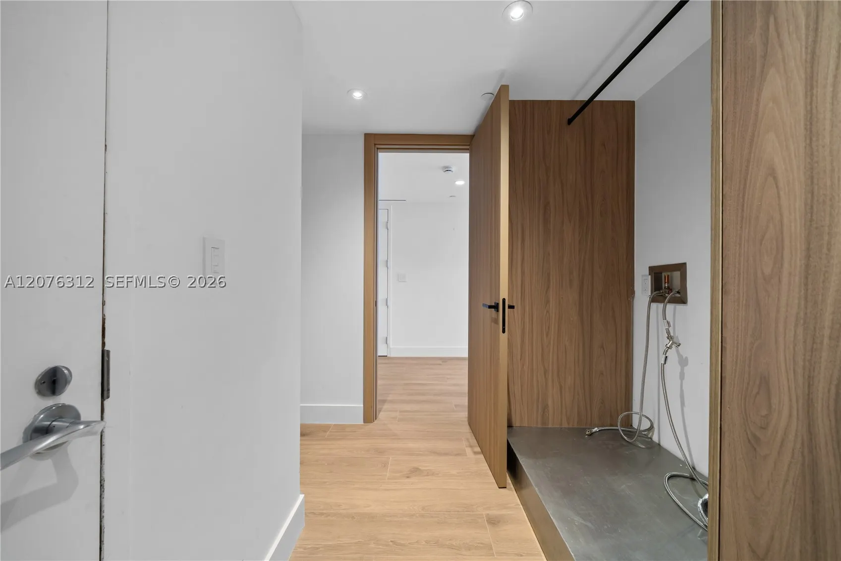 9999 Collins Ave #3F