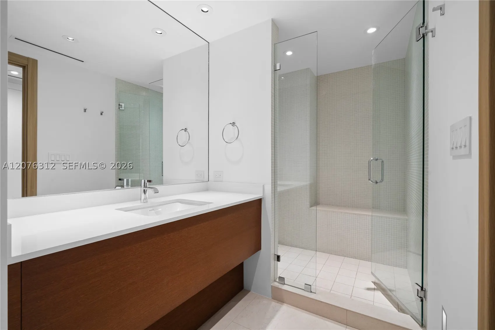9999 Collins Ave #3F