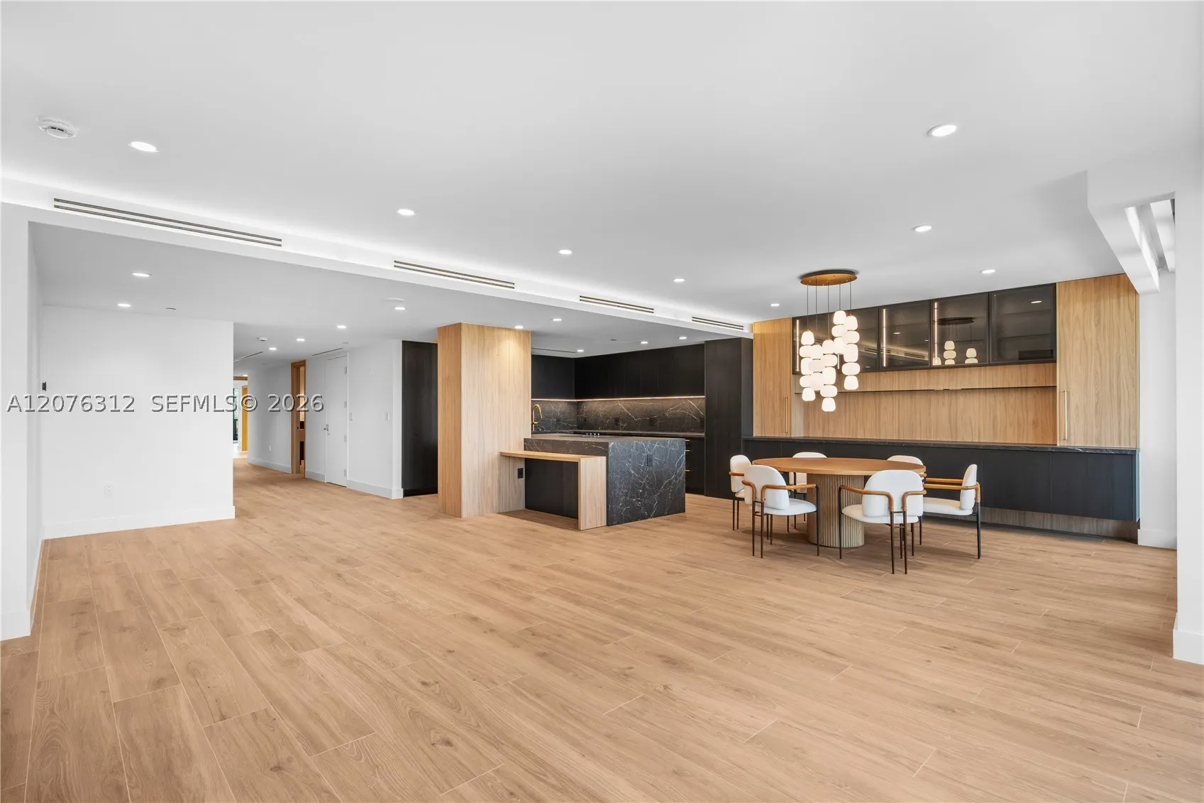 9999 Collins Ave #3F