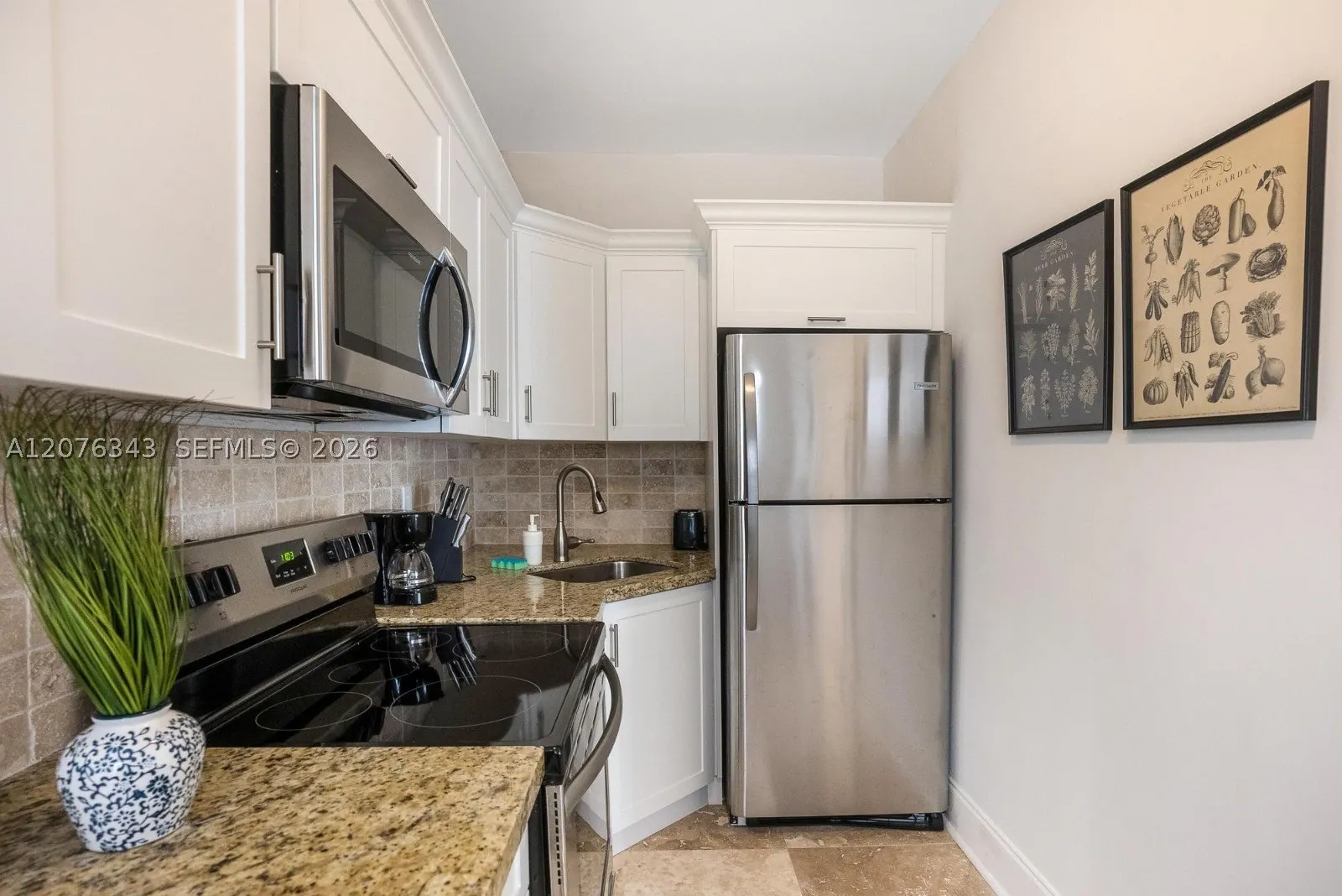 124 Mendoza Ave #4