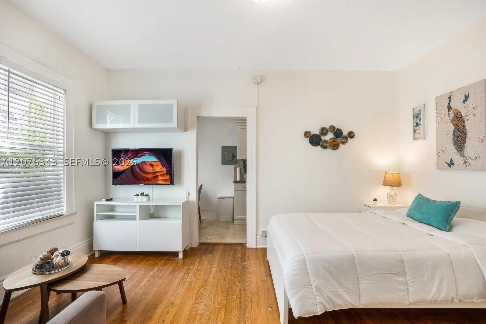 124 Mendoza Ave #4