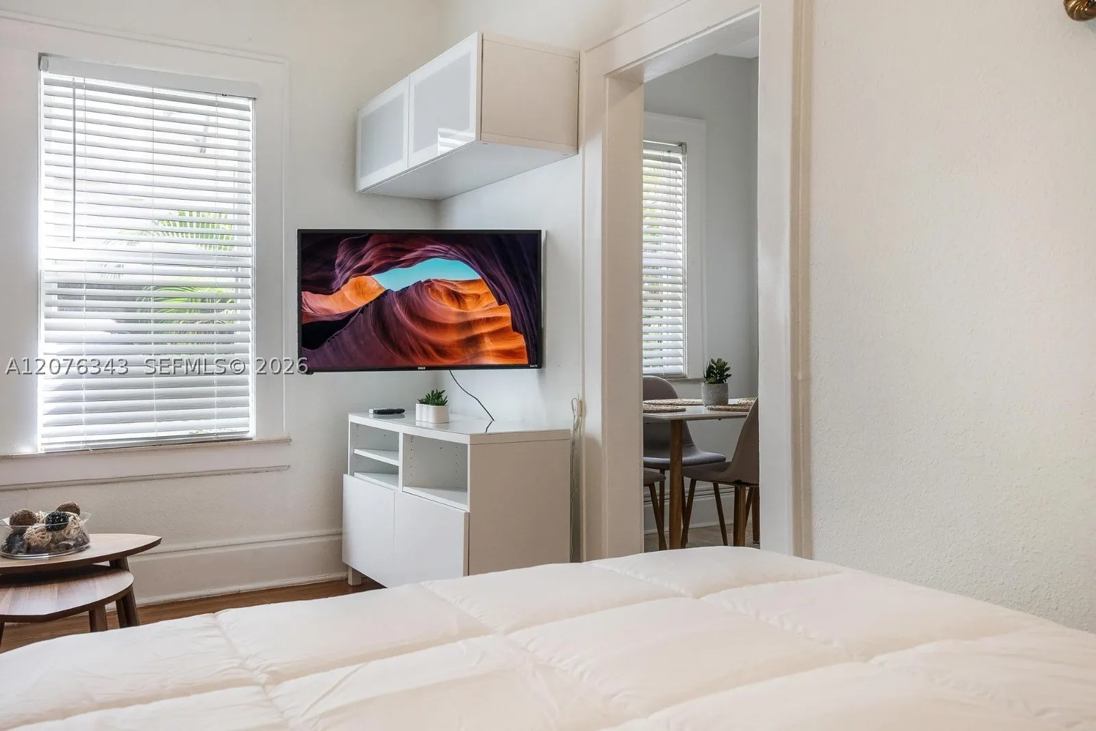 124 Mendoza Ave #4