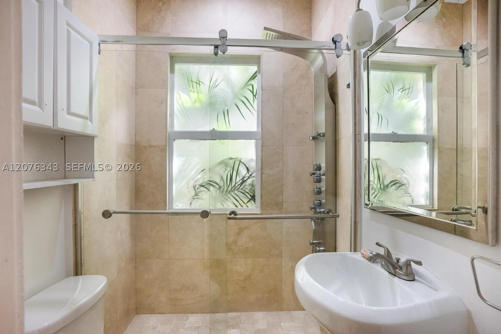 124 Mendoza Ave #4