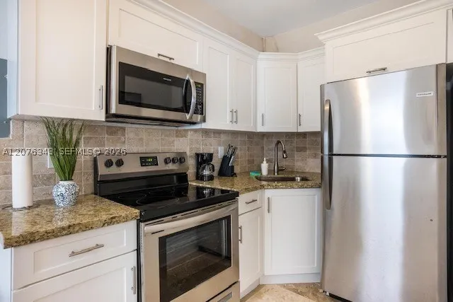 124 Mendoza Ave #4