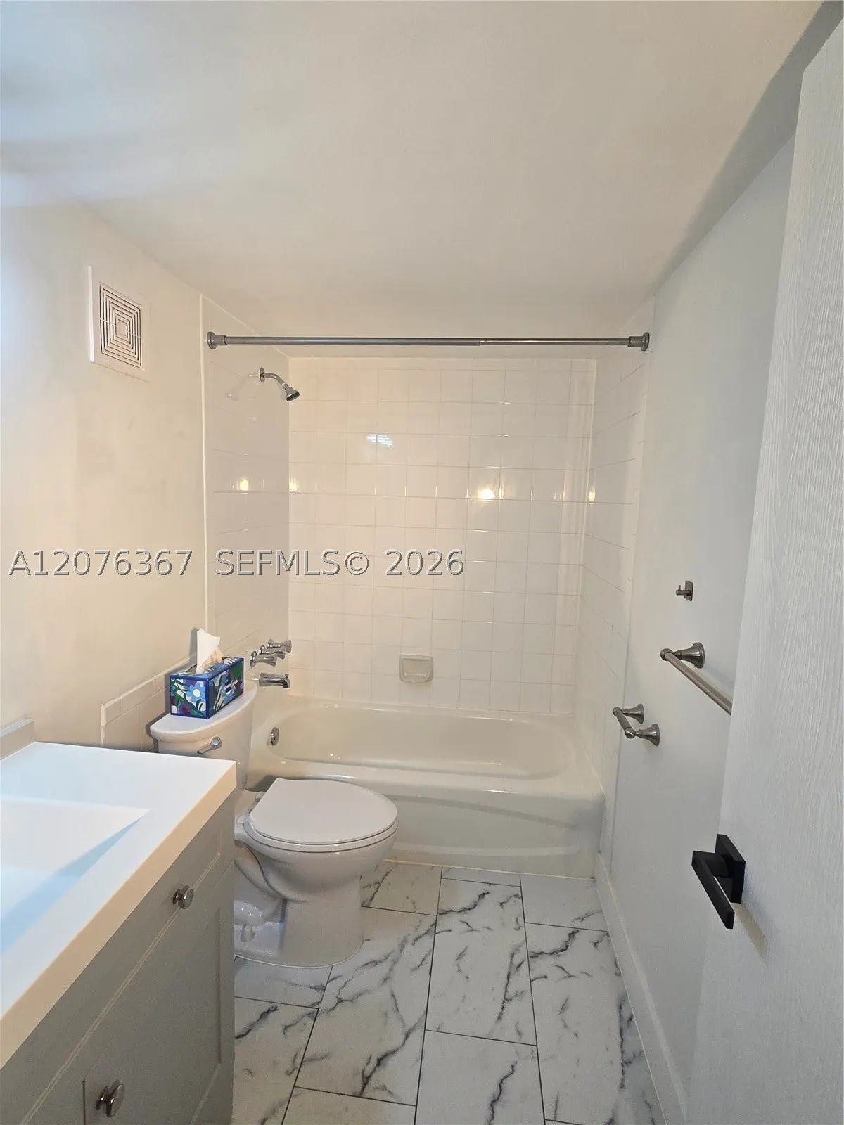 500 NE 2nd St #417
