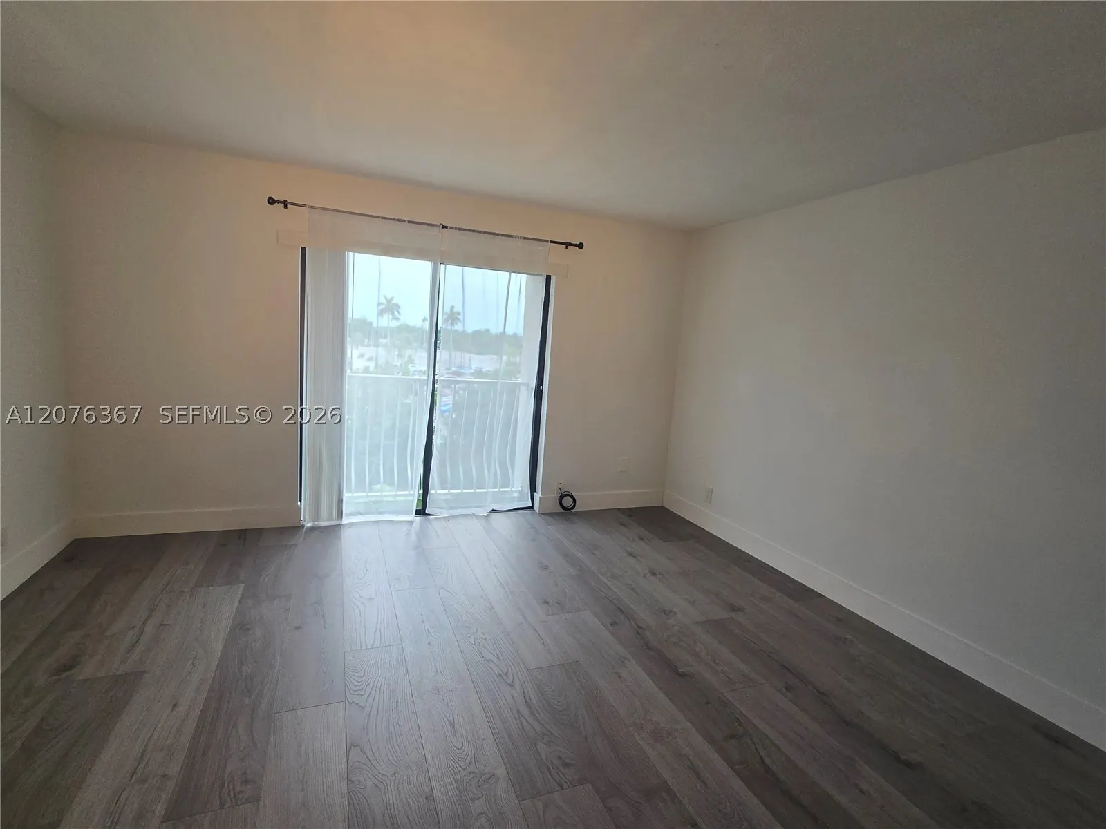 500 NE 2nd St #417