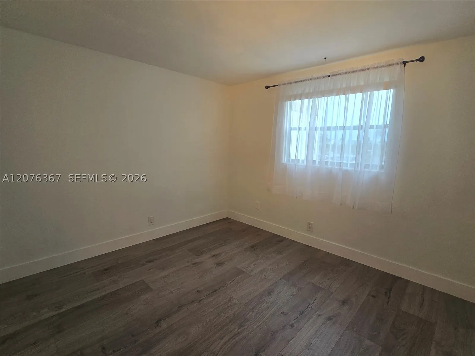 500 NE 2nd St #417
