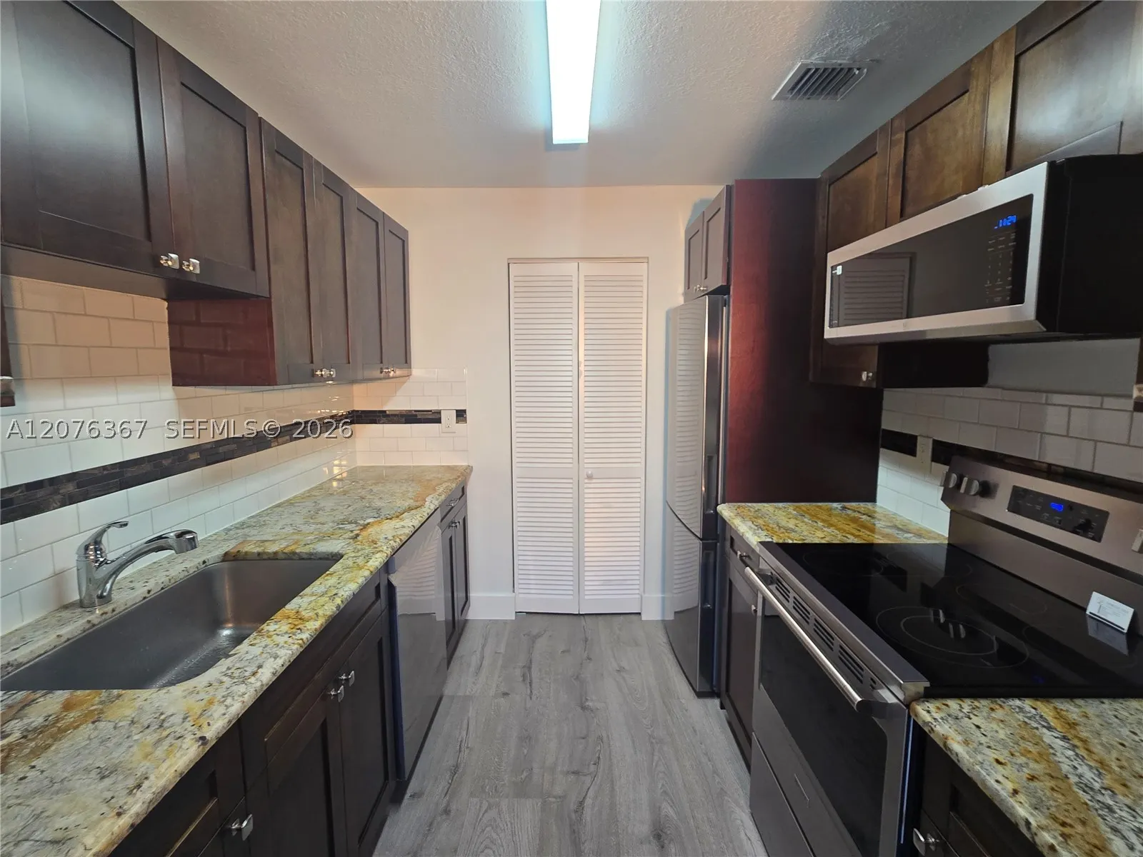 500 NE 2nd St #417